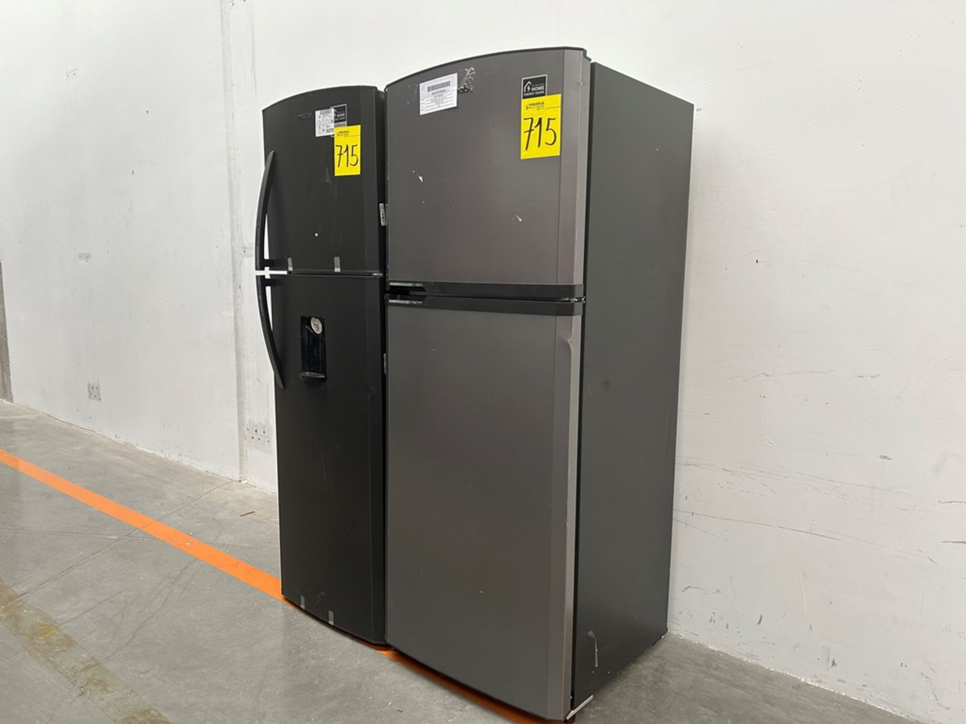 Lote de 2 refrigeradores contiene: 1 refrigerador Marca MABE, Modelo RME360FVMRMA, Serie 816455, Co - Image 2 of 18
