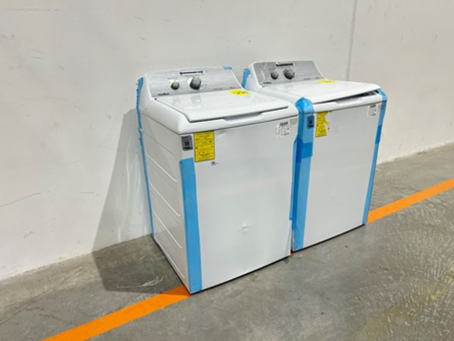 Lote de 2 lavadoras contiene: 1 Lavadora de 16 KG Marca MABE, Modelo LMA76112CBAB02, Serie S91208, - Image 2 of 11
