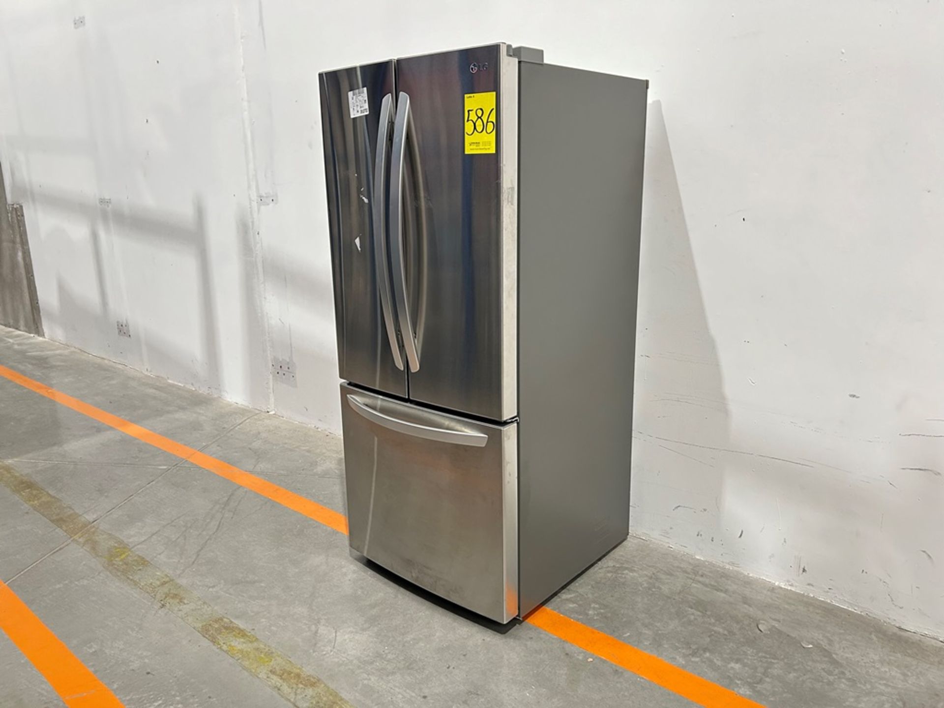 Refrigerador Marca LG, Modelo GF22BGSK, Serie 49652, Color GRIS (Favor de inspeccionar) - Image 2 of 11