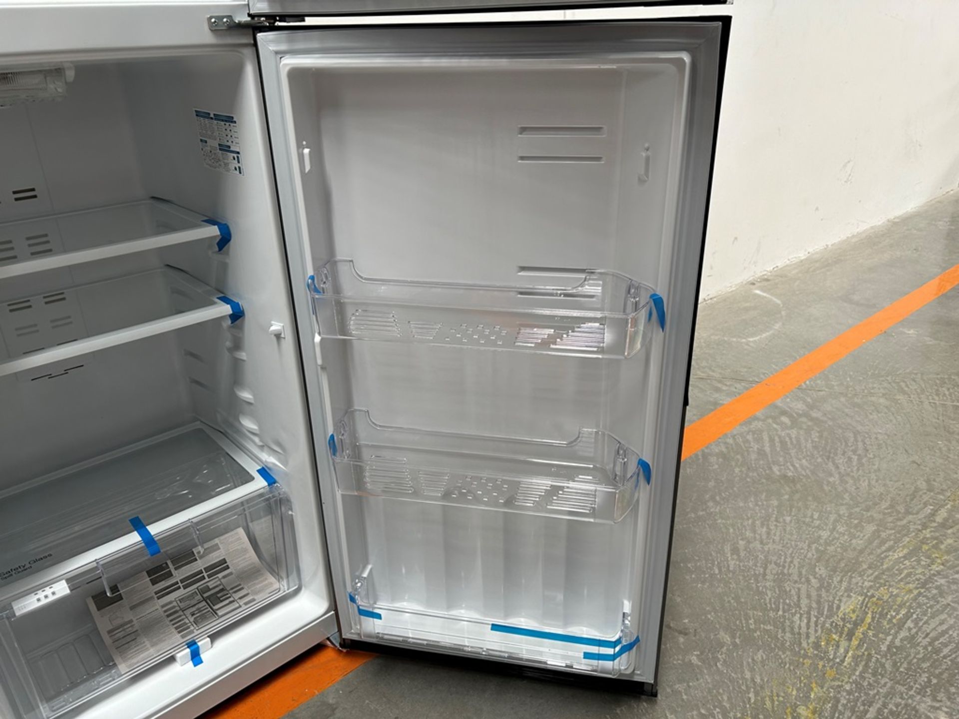 Lote de 2 refrigeradores contiene:1 refrigerador Marca MABE, Modelo RMS400IVMRMA, Serie 03009, Colo - Image 8 of 18