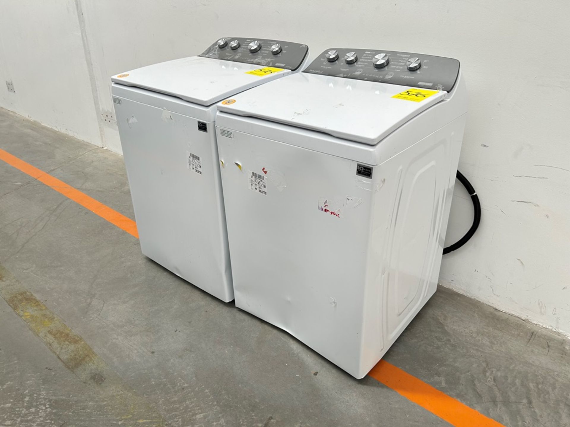 Lote de 2 lavadoras contiene: 1 Lavadora de 22 KG Marca WHIRLPOOL, Modelo 8MWTW2224MPM0, Serie 7703 - Image 2 of 10