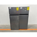Lote de 2 refrigeradores contiene: 1 refrigerador Marca HISENSE, Modelo RT80D6AGX, Serie P20091, Co