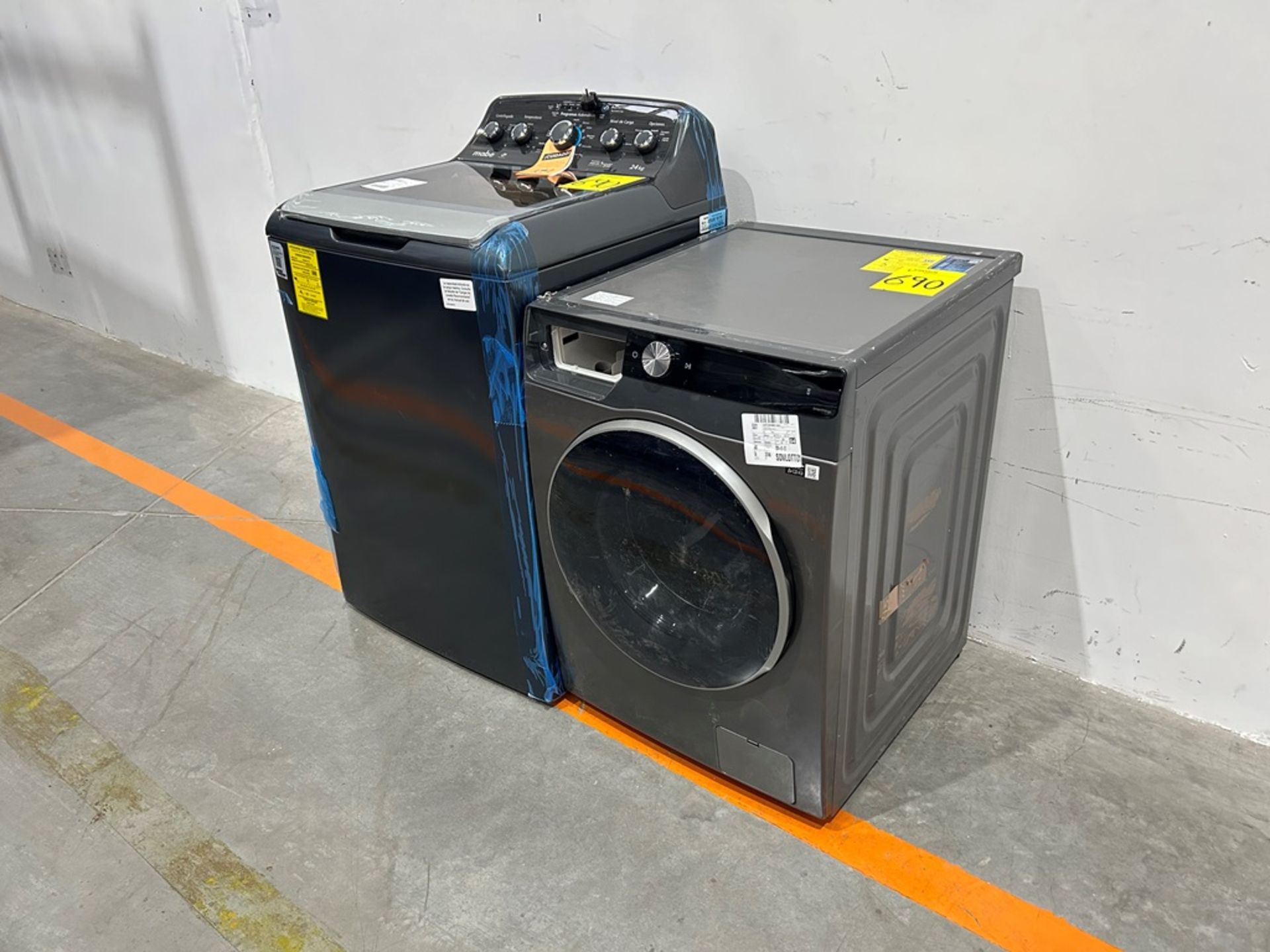Lote de 2 lavadoras contiene: 1 Lavadora de 24 KG Marca MABE, Modelo LMA742115WDAB10, Serie S15124, - Image 2 of 10