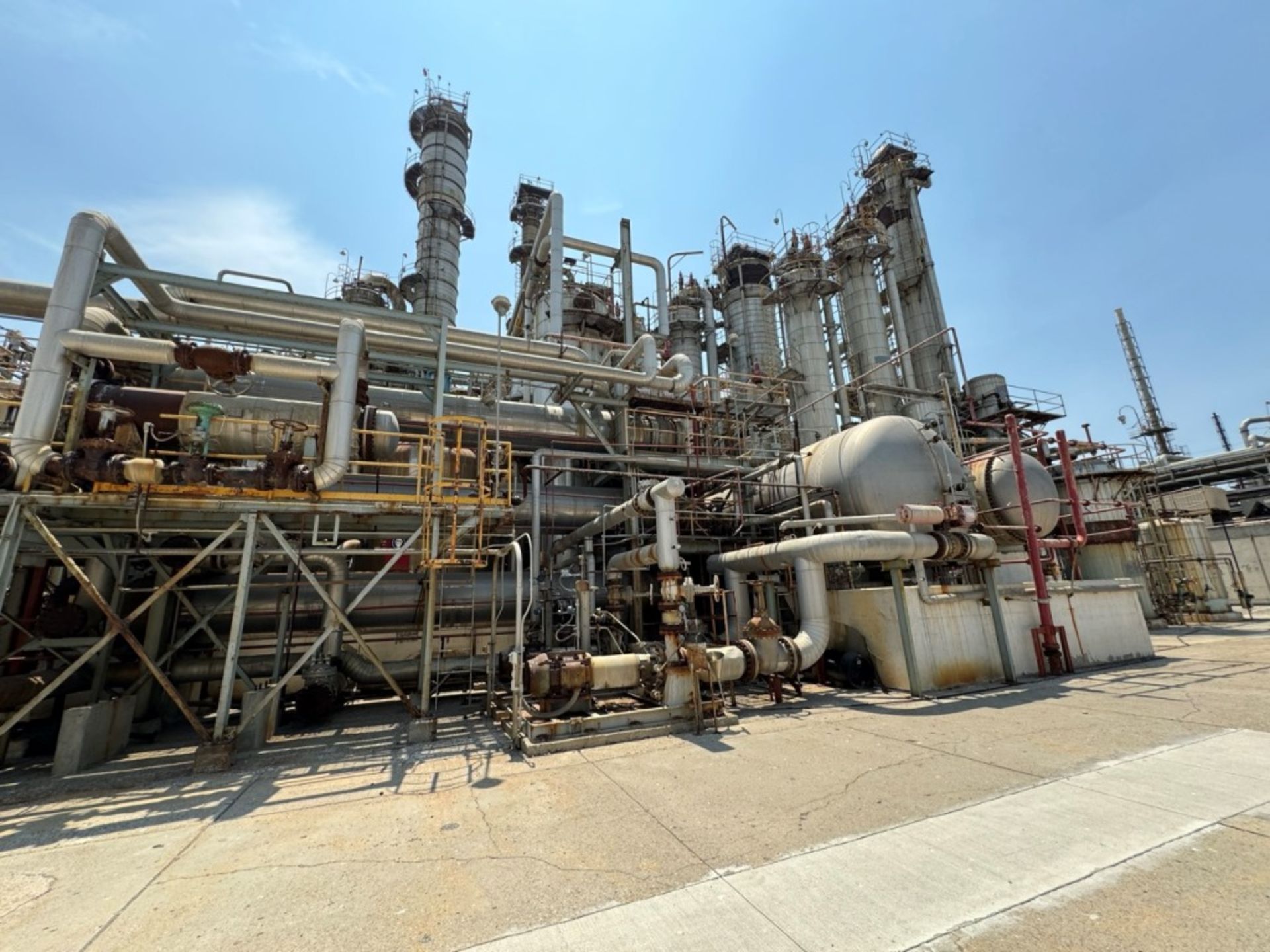 Complete industrial plant for chemical process with capacity to produce 76,200 Ton/Year of CICLOHEX - Image 10 of 90