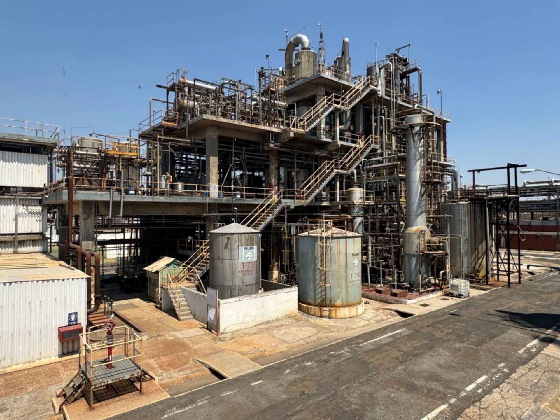 Complete industrial plant for chemical process, with capacity to produce 85,000 tons/year of Caprol - Image 3 of 86