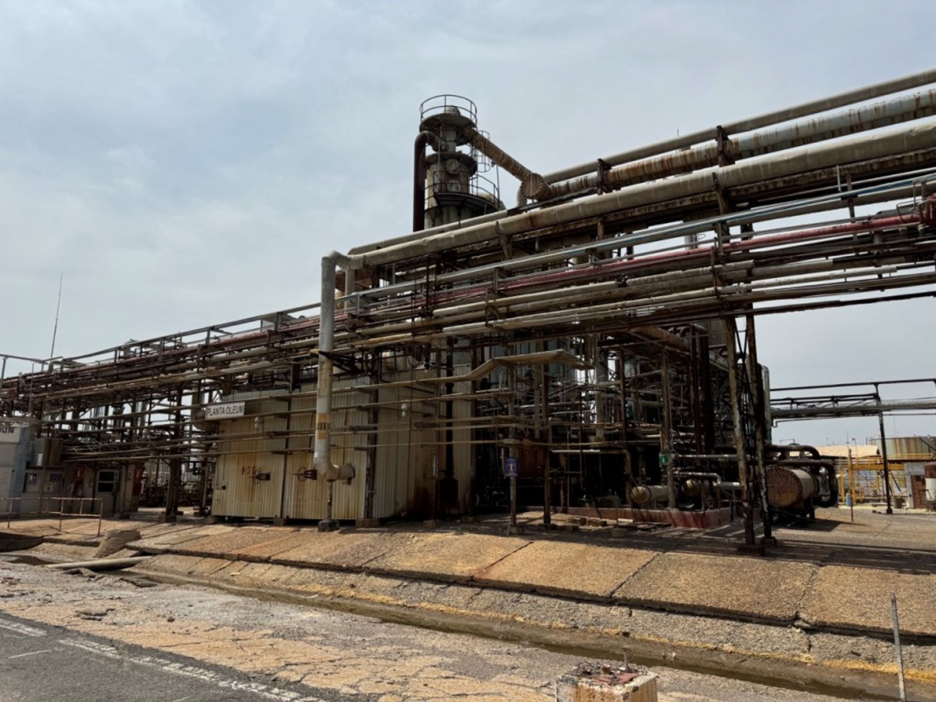 Complete industrial plant for chemical process of obtaining OLEUM, with a capacity to produce 117,2 - Image 2 of 104