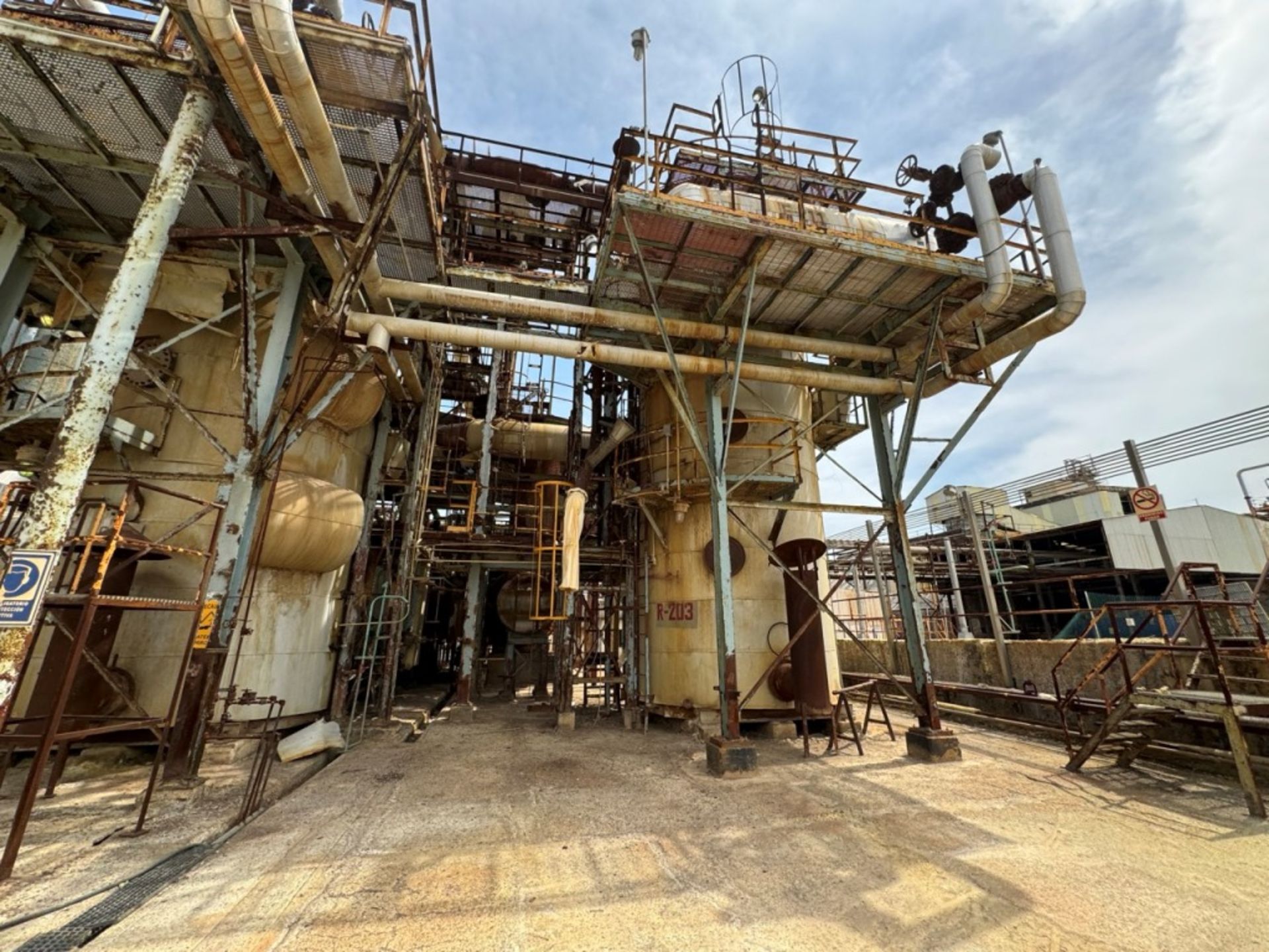 Complete industrial plant for chemical process of obtaining OLEUM, with a capacity to produce 117,2 - Image 82 of 104