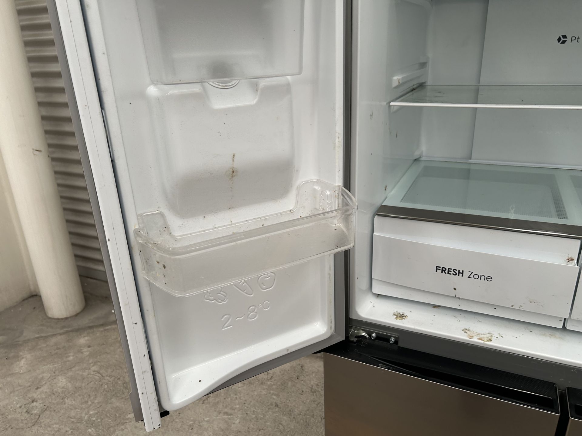 Refrigerador con dispensador de agua, Marca MABE, Modelo MTM482SENSS0, Serie MA0075, Color GRIS (Eq - Image 8 of 17