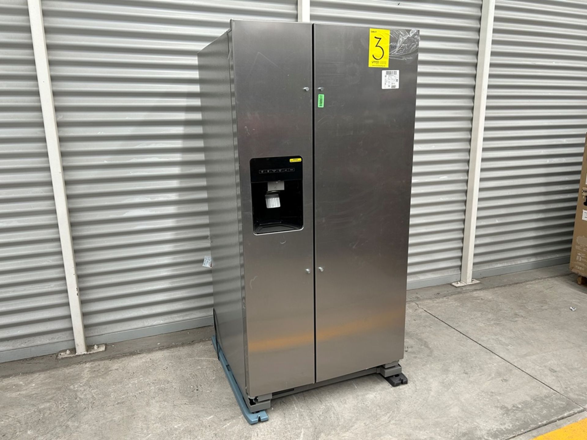 Refrigerador con dispensador de agua Marca WHIRPOOL, Modelo WD2620S, Serie 10301, Color GRIS (Equip - Image 2 of 11