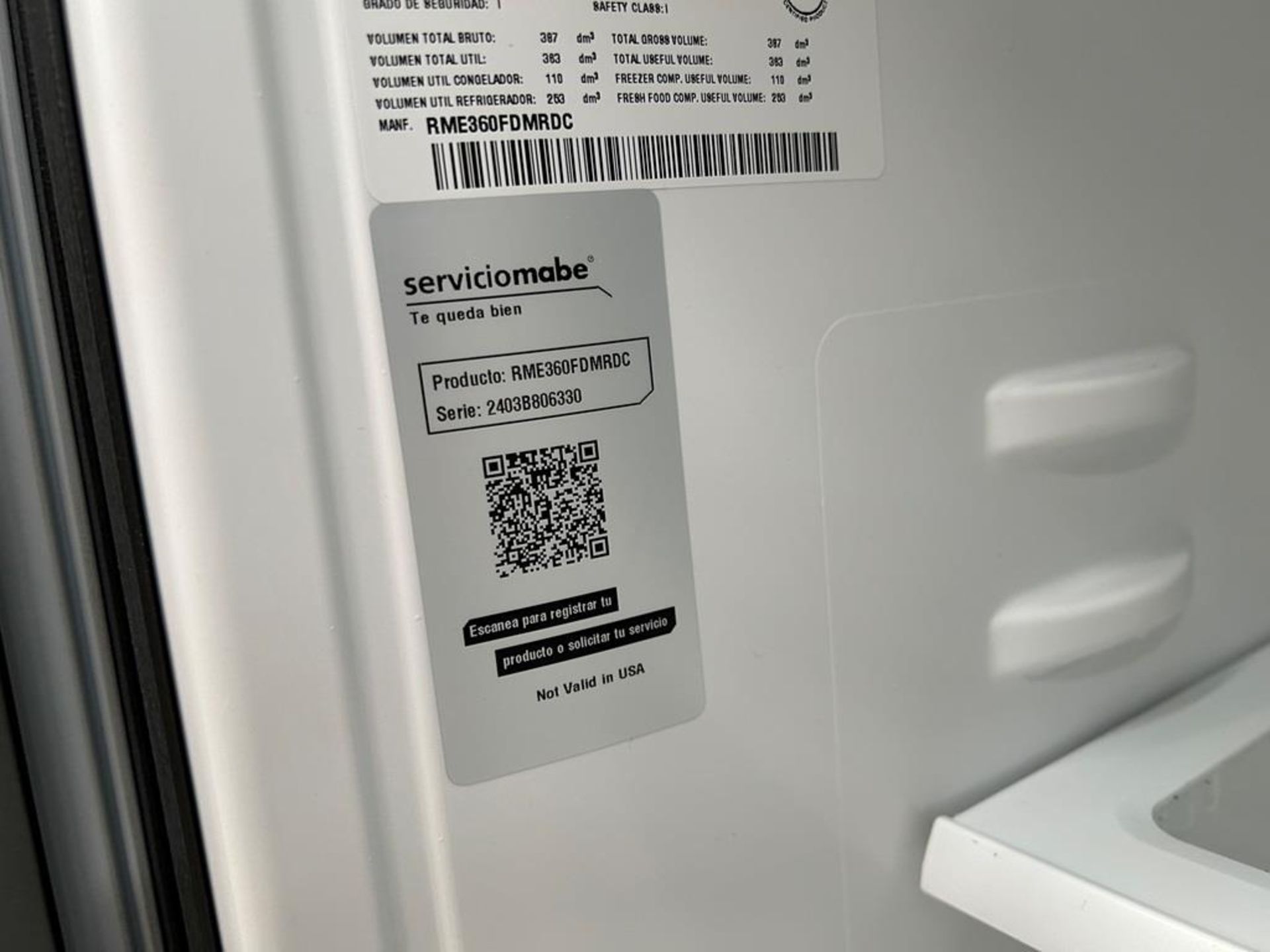 Lote de 2 refrigeradores contiene: 1 Refrigerador con dispensador de agua Marca MABE, Modelo RME360 - Image 9 of 18