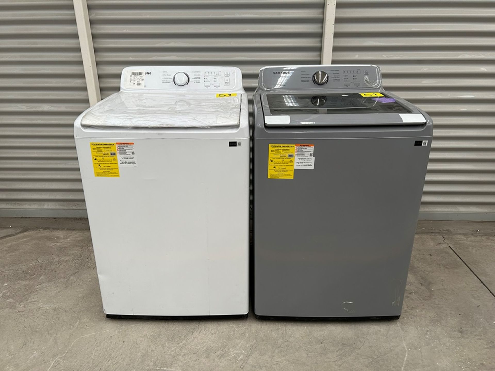 Lote de 2 Lavadoras contiene: 1 Lavadora de 19 KG, Marca SAMSUNG, Modelo WA19A3351GY, Serie 00074V,