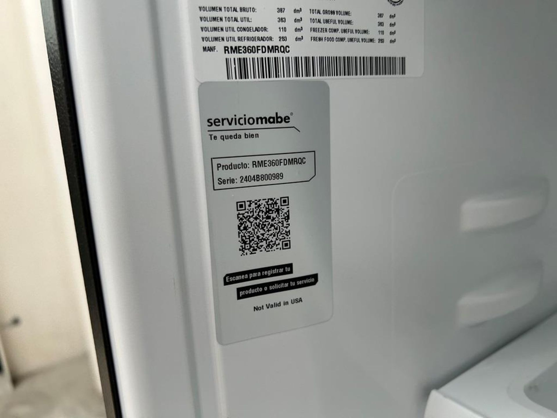 Lote de 2 refrigeradores contiene: 1 Refrigerador con dispensador de agua Marca MABE, Modelo RME360 - Image 16 of 18