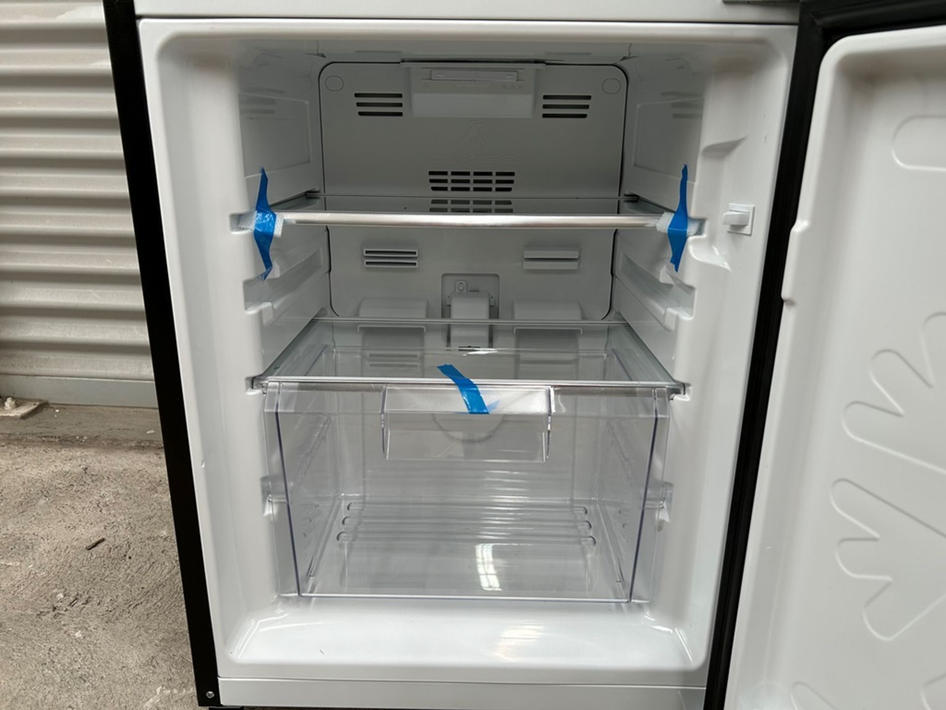 Refrigerador con dispensador de agua Marca MABE, Modelo RMB300IZMRP0, Serie 09334, Color GRIS (Equi - Image 7 of 9
