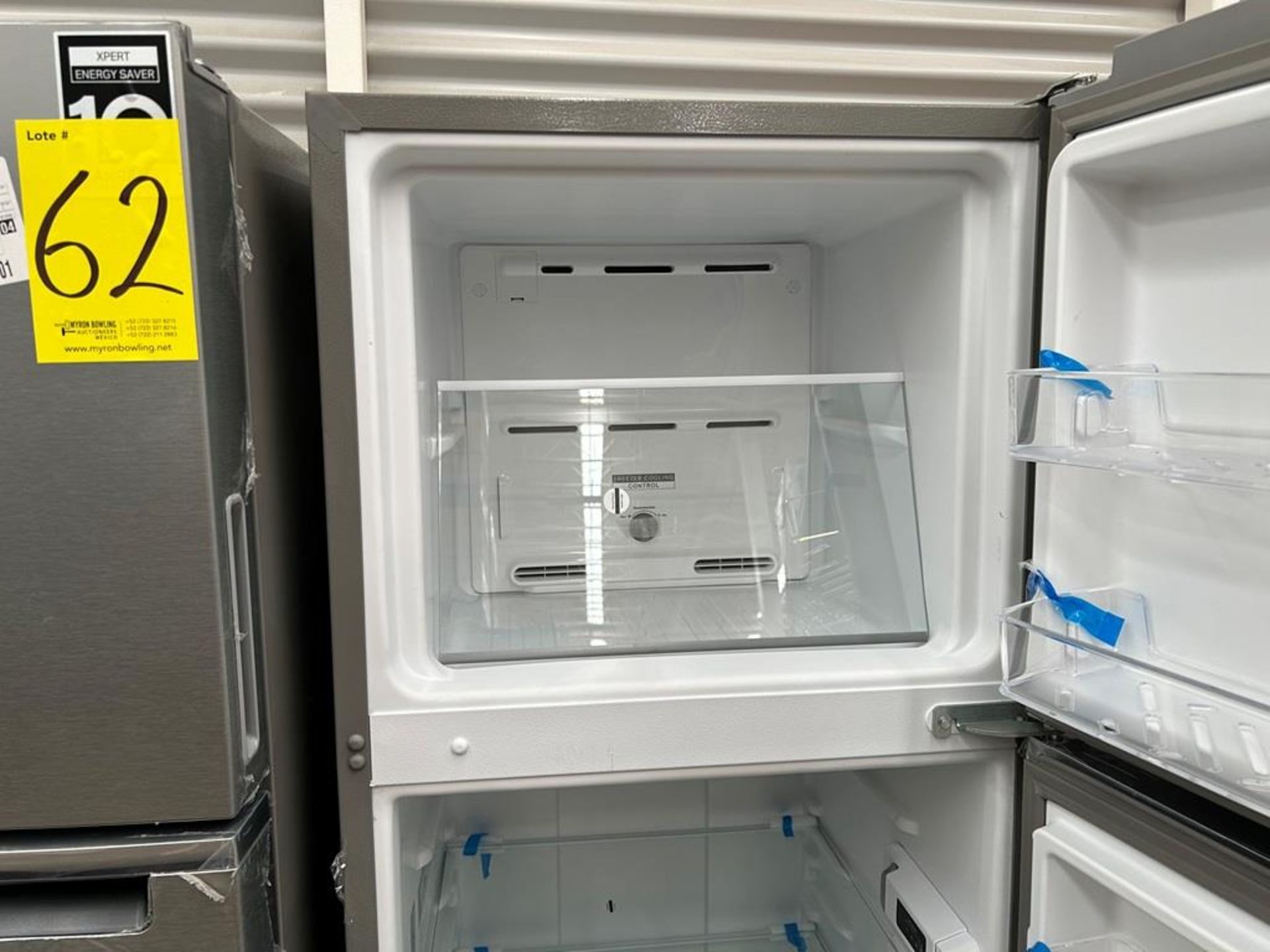Lote de 2 refrigeradores contiene: 1 Refrigerador Marca WHIRPOOL, Modelo WT1230K, Serie 91306, Colo - Image 14 of 17