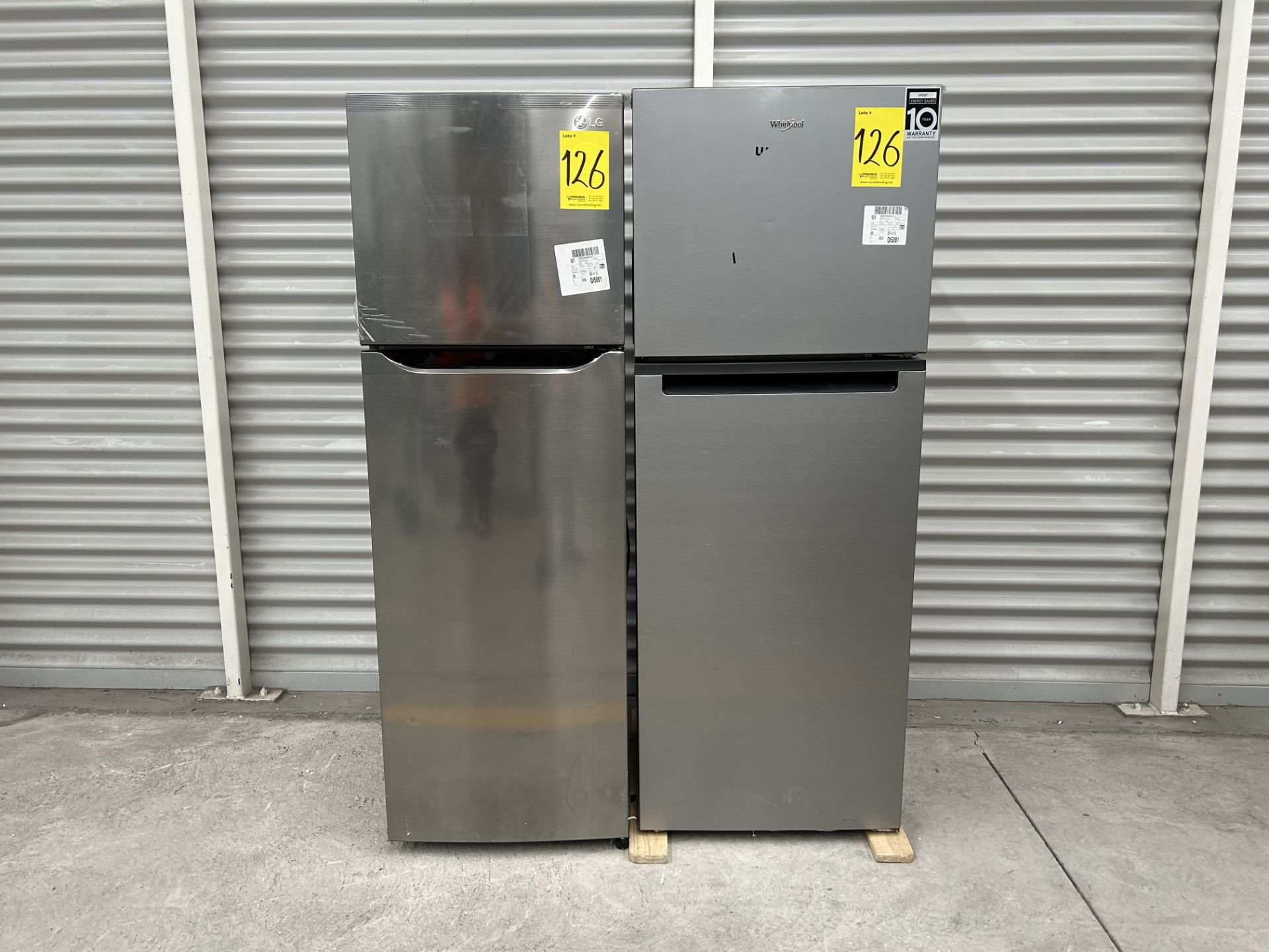 Lote de 2 refrigeradores contiene: 1 Refrigerador Marca LG, Modelo GT29BPPK, Serie 41191, Color GRI