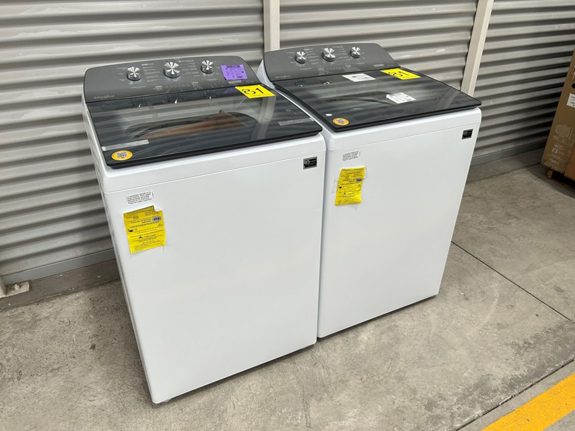 Lote de 2 Lavadoras contiene: 1 Lavadora de 20 KG, Marca WHIRPOOL, Modelo 8MWT2023WPM0, Serie 04842 - Image 2 of 10