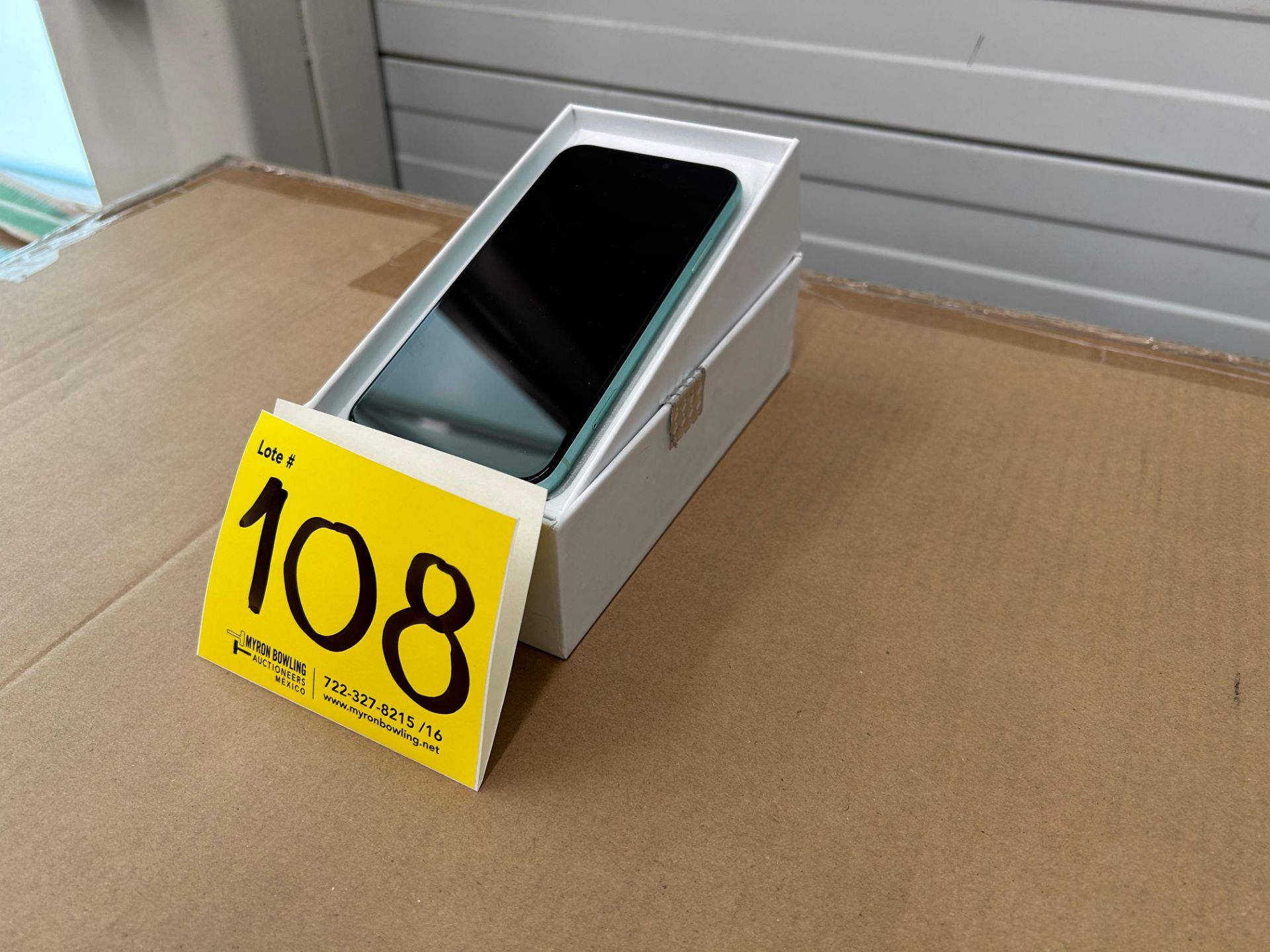 Celular Marca APPLE, Modelo iPhone 11, con capacidad de 64 GB, Color VERDE (IMEI 352903119322757) ( - Image 3 of 5