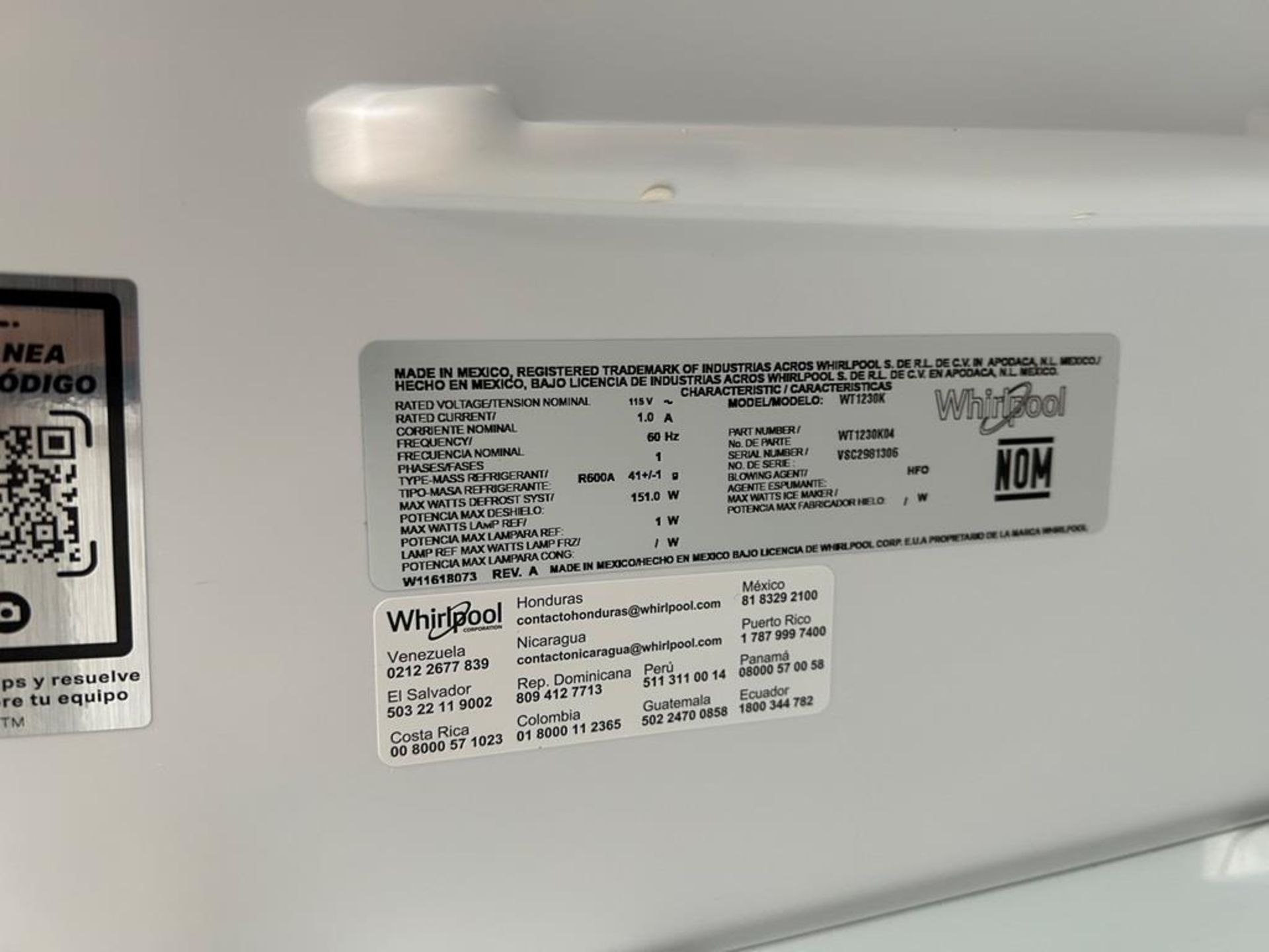 Lote de 2 refrigeradores contiene: 1 Refrigerador Marca WHIRPOOL, Modelo WT1230K, Serie 91306, Colo - Image 15 of 17