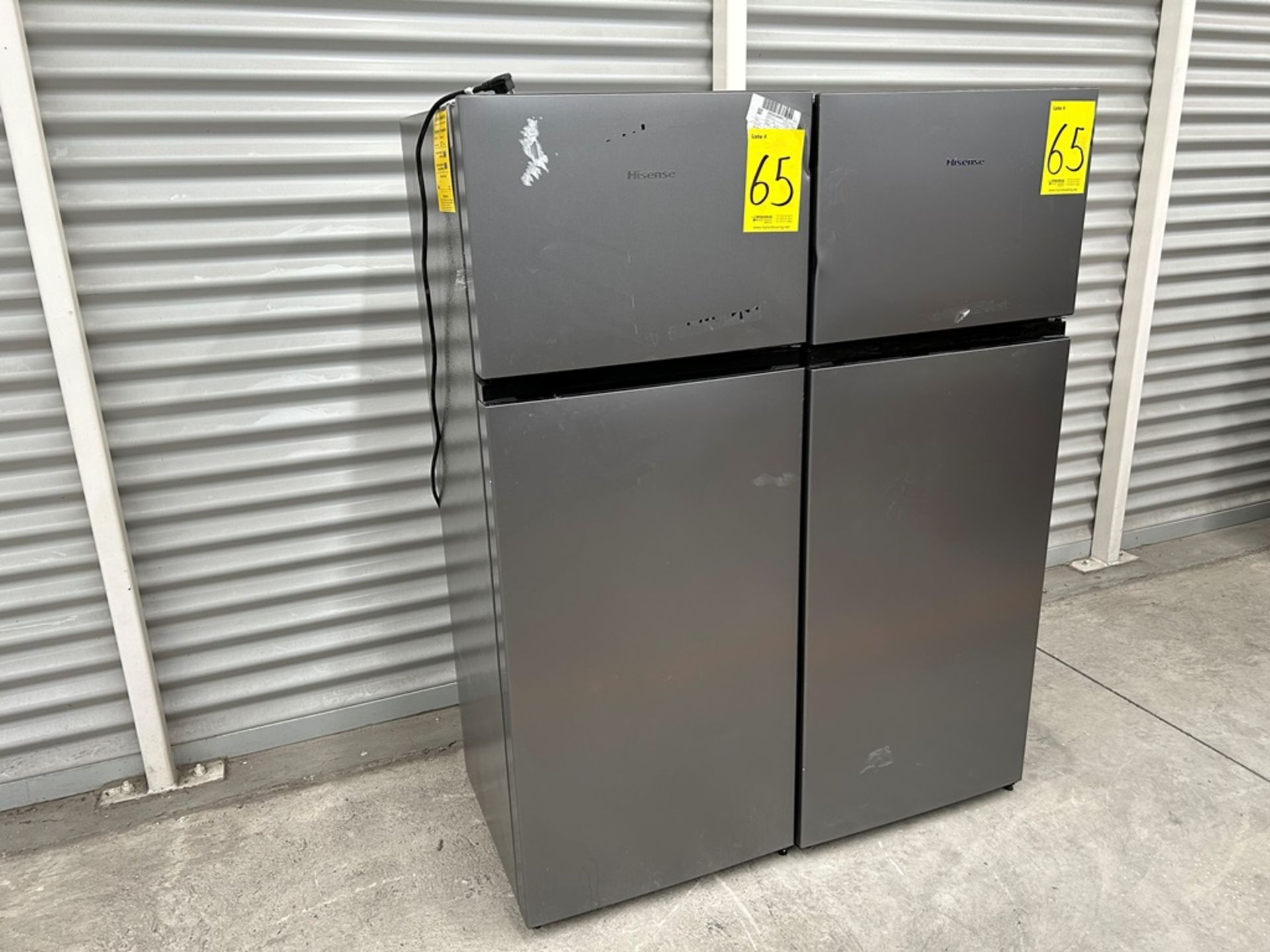 Lote de 2 refrigeradores contiene: 1 Refrigerador Marca HISENSE, Modelo RT80D6AGX, Color GRIS; 1 Re - Image 3 of 10