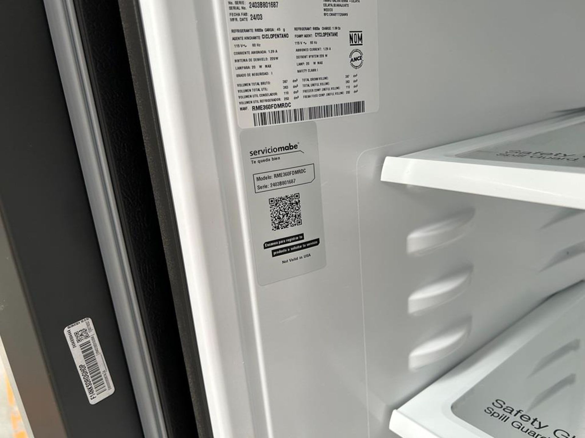 Lote de 2 refrigeradores contiene: 1 Refrigerador con dispensador de agua Marca MABE, Modelo RME360 - Image 15 of 18