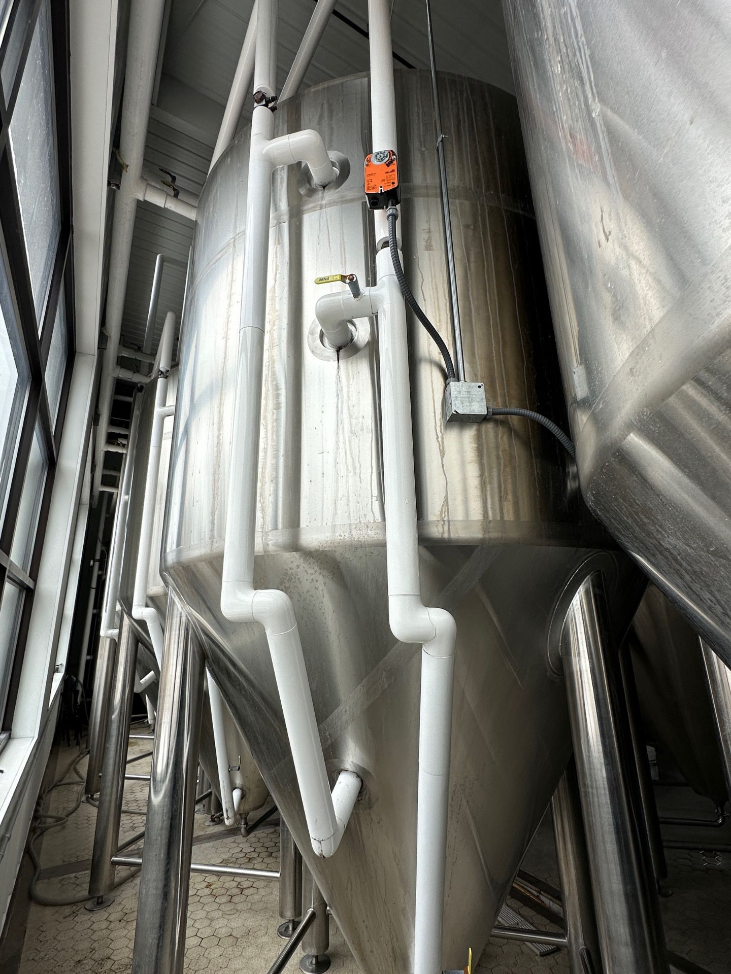 DME 60 BBL Stainless Steel Fermentation Tank - Cone Bottom, Glycol Jacketed, Mandoor, Zwickel Valve, - Image 3 of 4