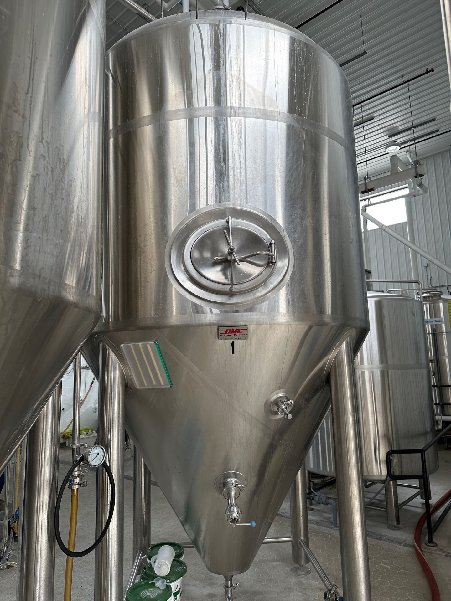 DME 60 BBL Stainless Steel Fermentation Tank - Cone Bottom, Glycol Jacketed, Mandoor, Zwickel Valve,