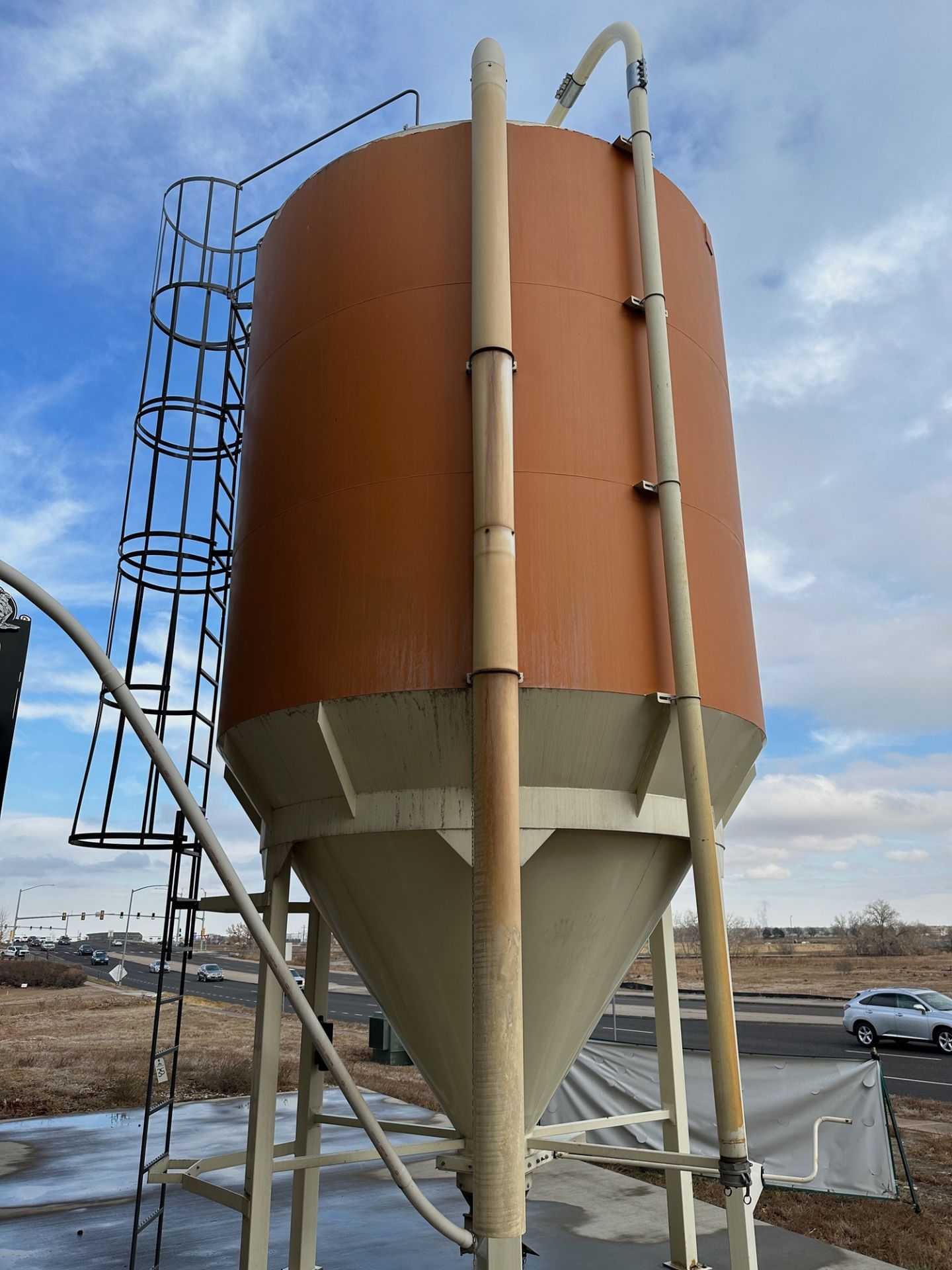 Meridian Grain Silo with 66,000 LB Capacity (Appro | Rig Fee $1900 (Saddles Additional if Requested) - Image 4 of 6