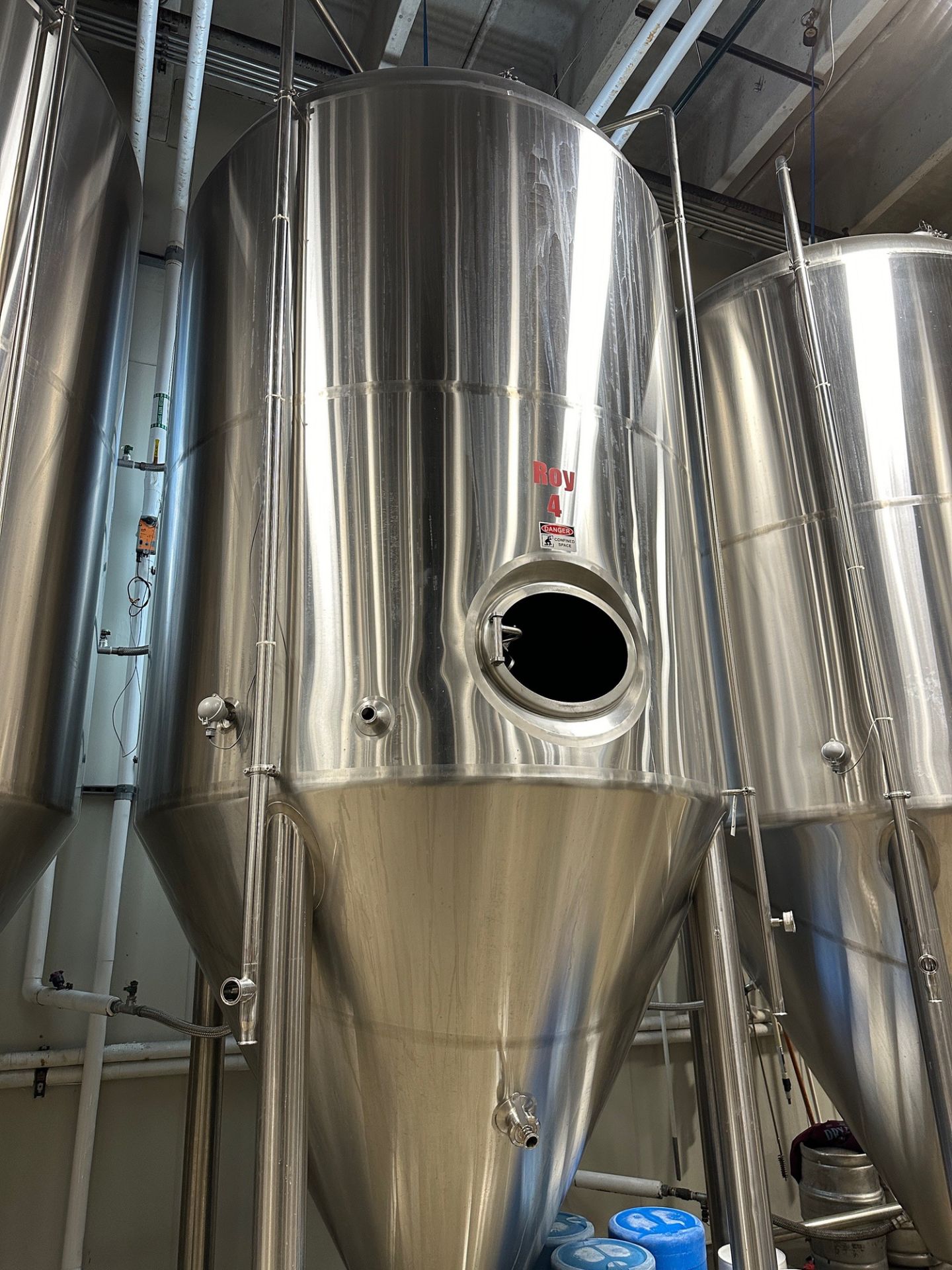 Premier Stainless 80 BBL Stainless Steel Fermentation Tank - Cone Bottom, Glycol Ja | Rig Fee $1850