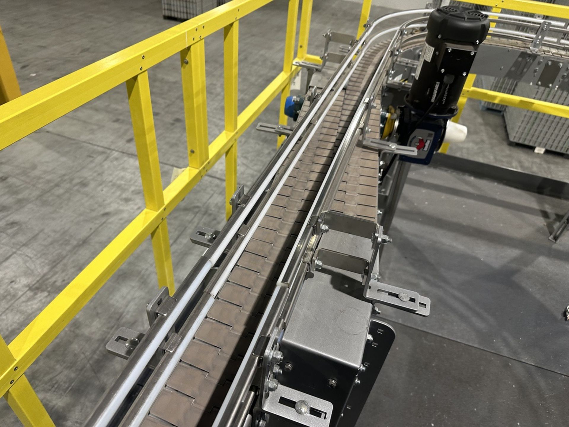 MCE S/S U Conveyor, 12'' Wide (Approx, 5' Long) | Rig Fee $350 - Image 3 of 6