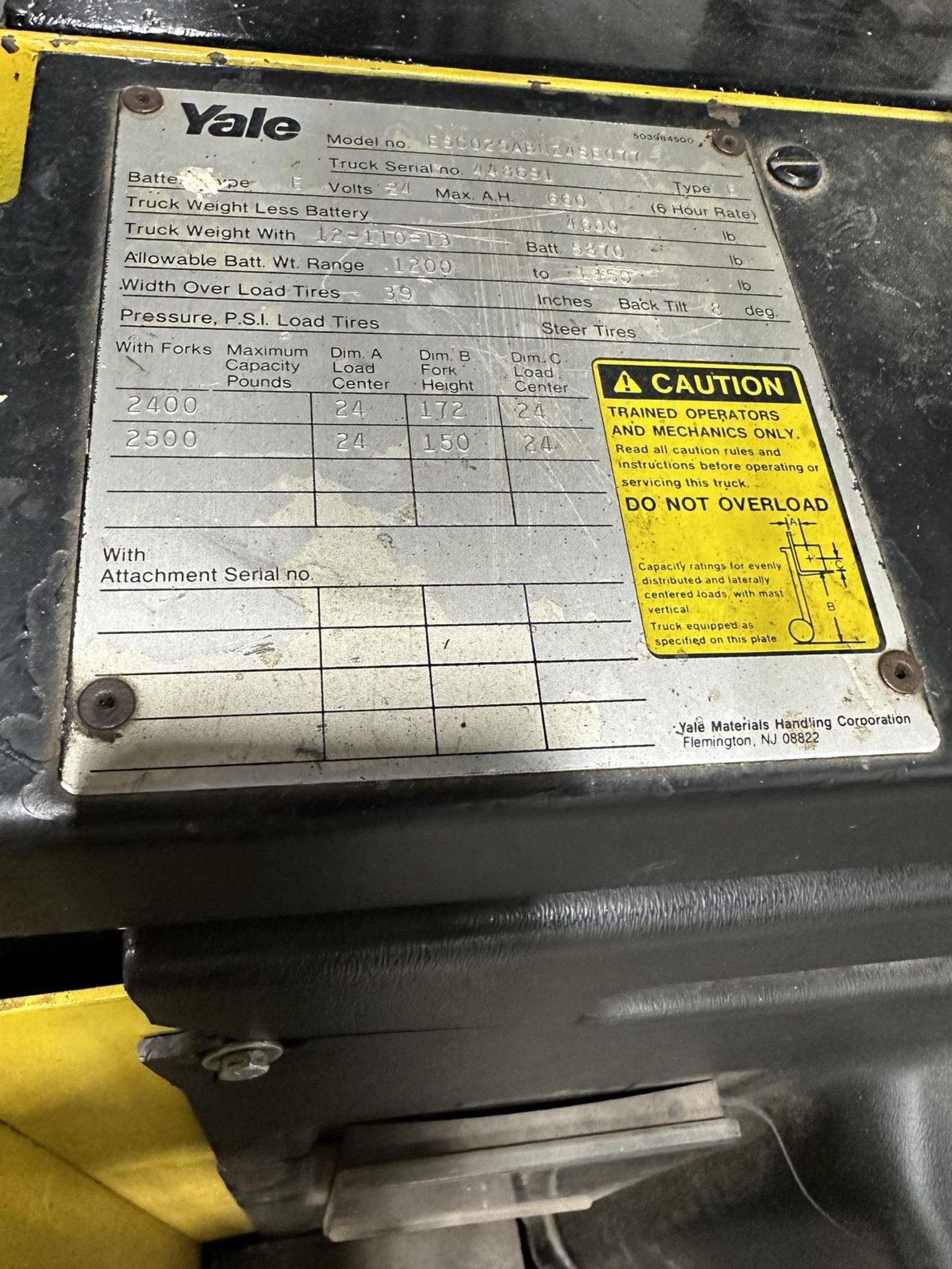 Yale ESC025 Stand Up Forklift s/n 448691, Electric, 2,500#, Charger | Rig Fee $100 - Image 2 of 3