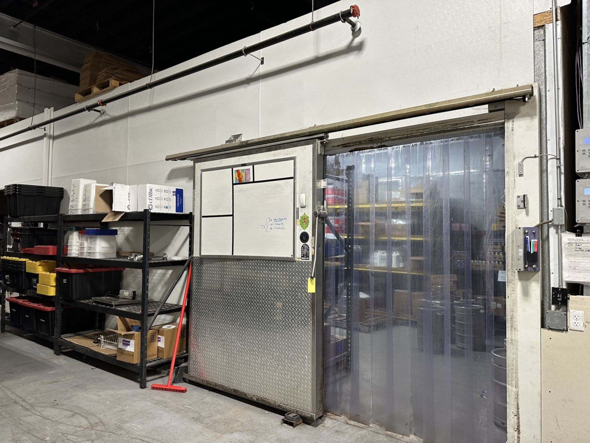 Approx. 20' x 25' Cooler with Bohn 2 blower Condensor, Sliding Door