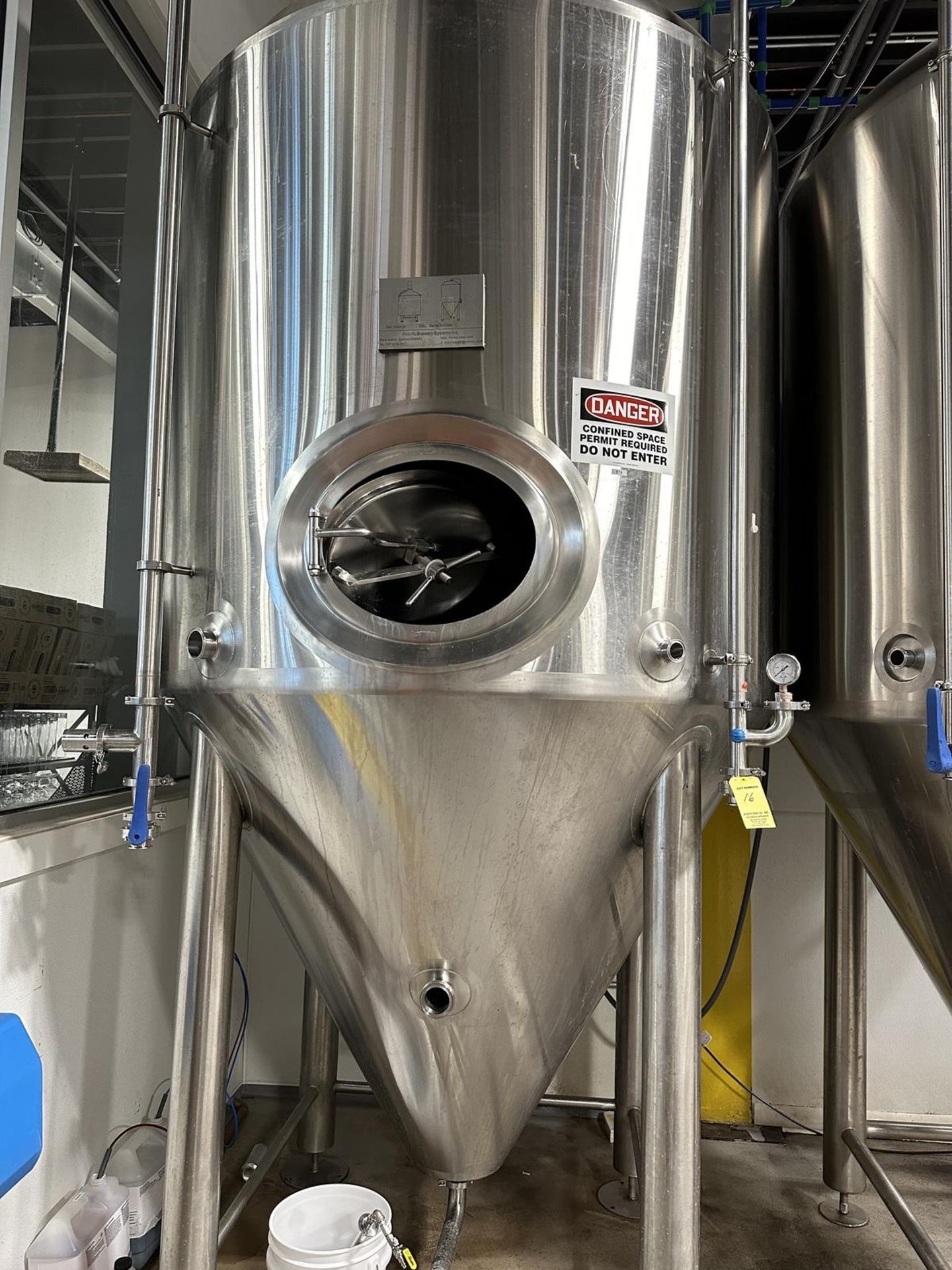 Pacific Brewery 30 BBL Unitank (BT 4) | Rig Fee $1750