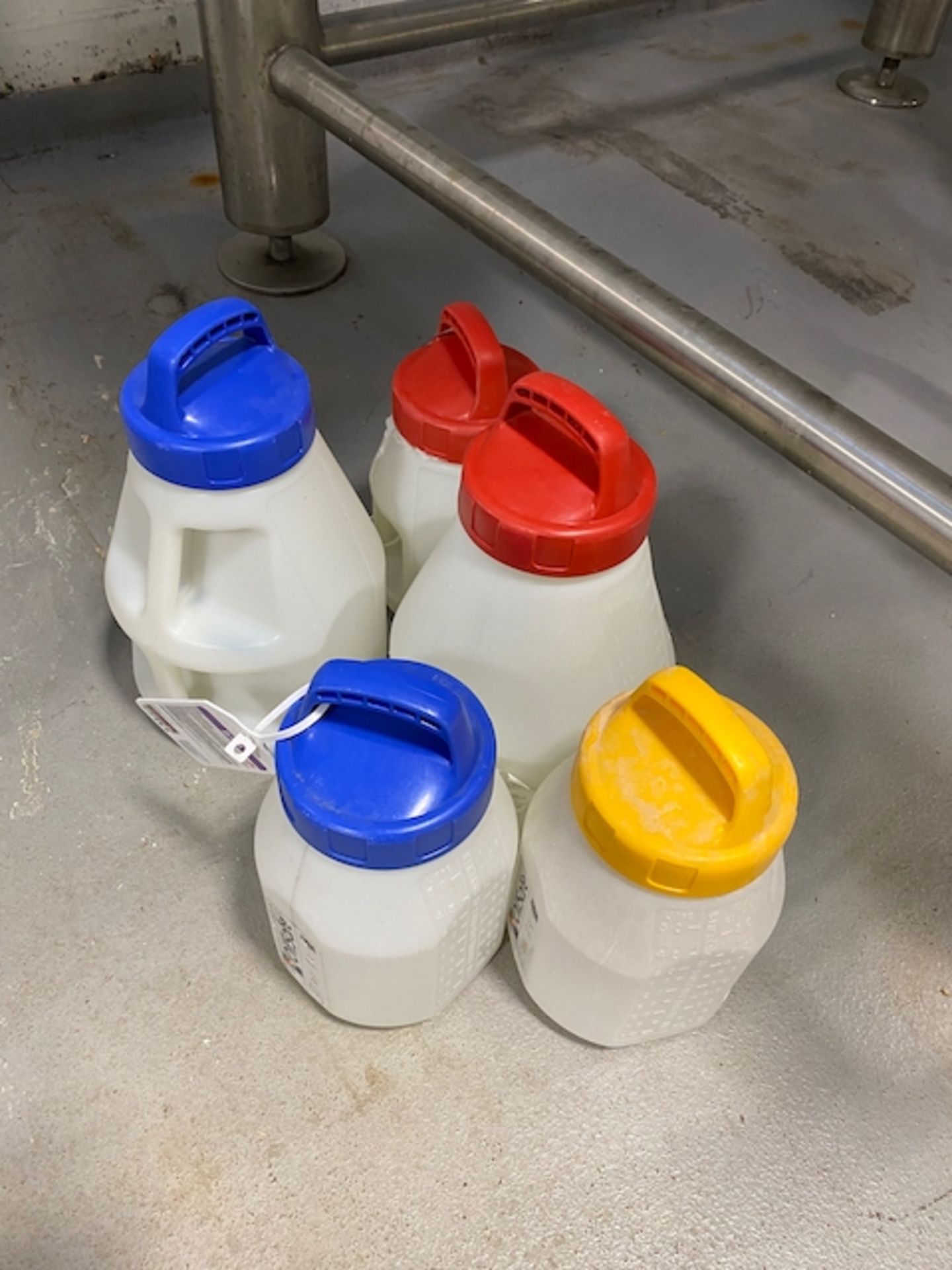 Set of Chemical Jugs and (6) Drum and Pail Pumps | Rig Fee $25 - Image 3 of 4
