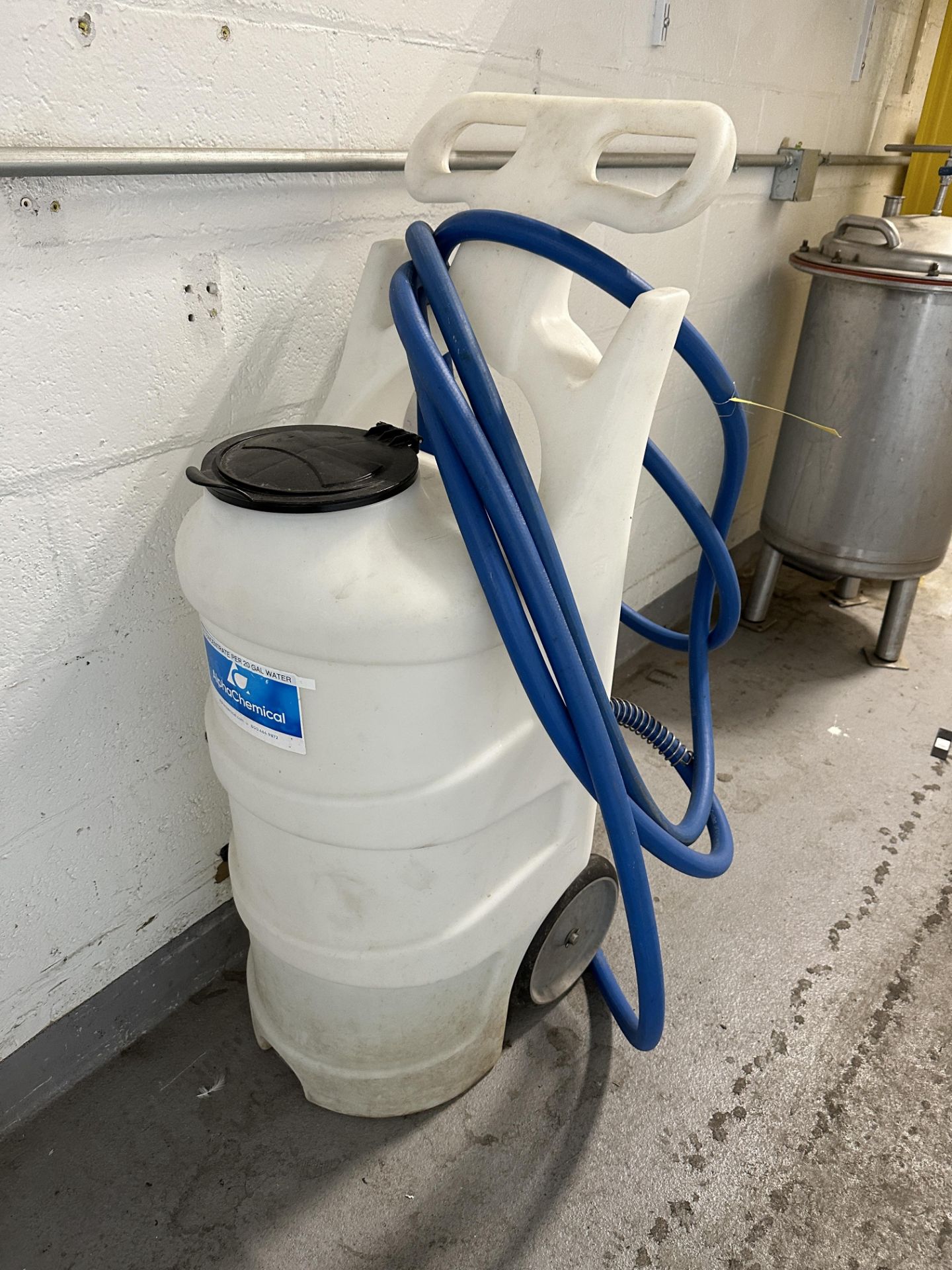 Alpha Chemical 20 Gallon Foaming Cleaner Unit | Rig Fee $20