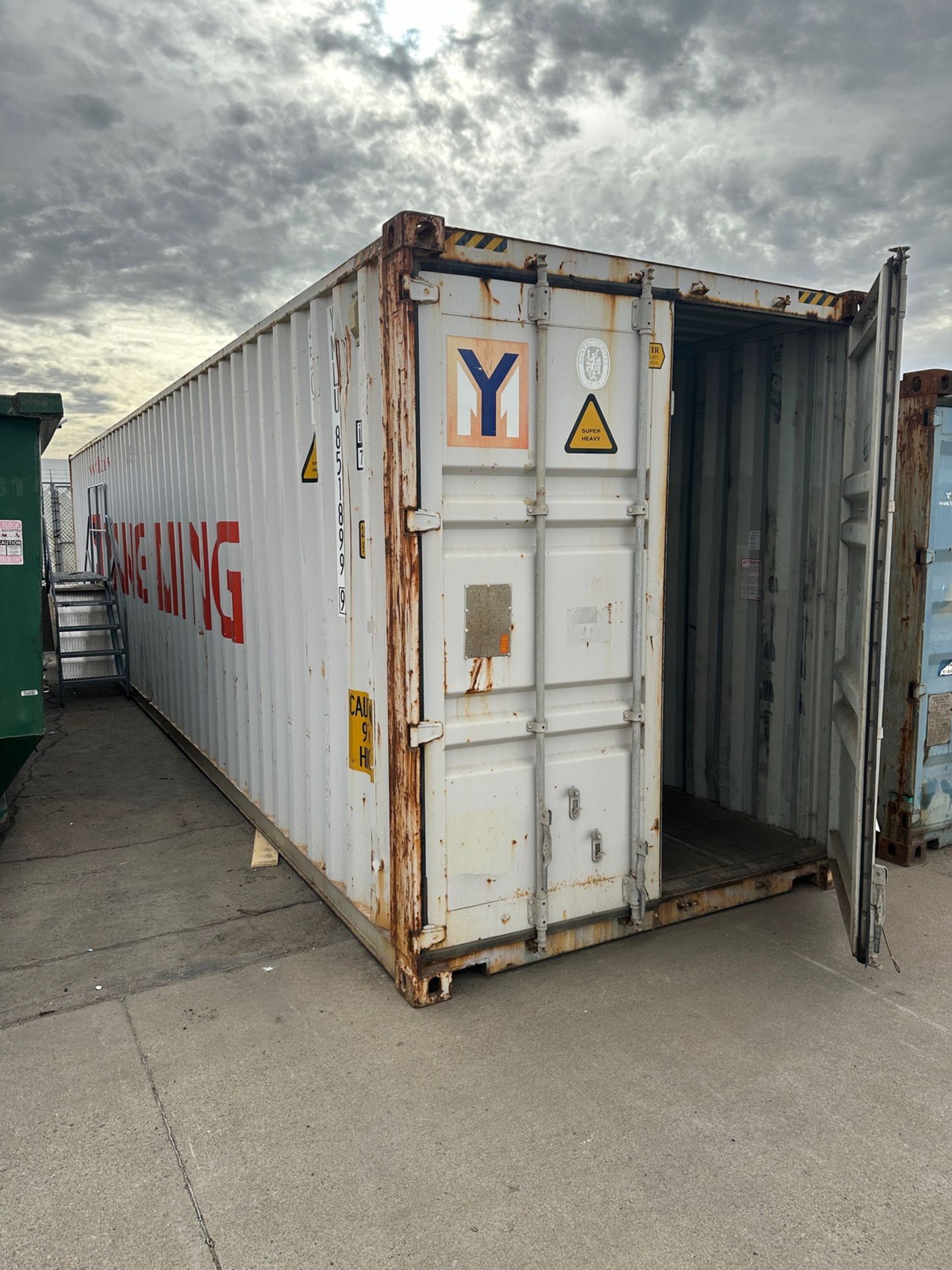 Shipping Container (Approx. 40' x 8' x 9'6" O.H.) | Rig Fee $1750 or Contact Rigger prior to Auction