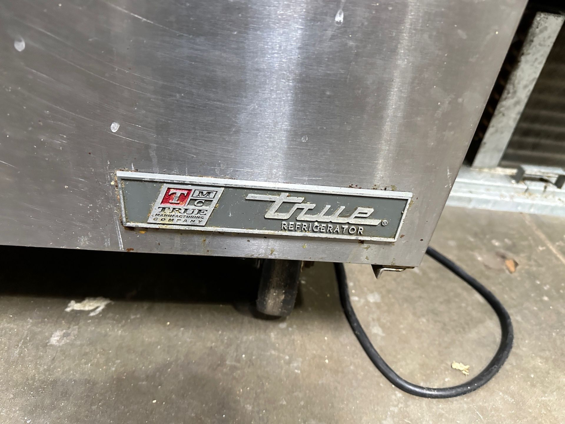 True Refrigeration Stainless Steel Refrigerated Prep Station | Rig Fee $100 - Image 2 of 6