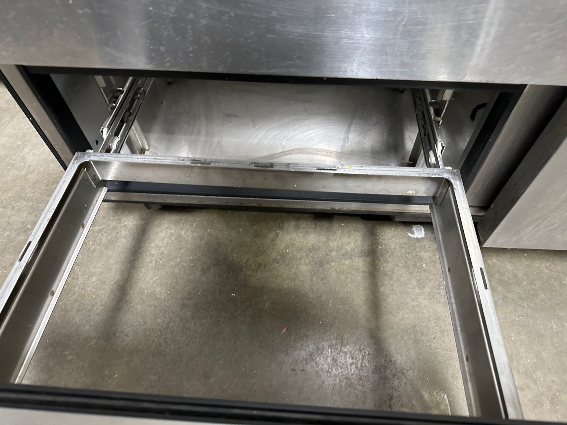 True Refrigeration Stainless Steel Refrigerated Prep Station | Rig Fee $100 - Image 4 of 6