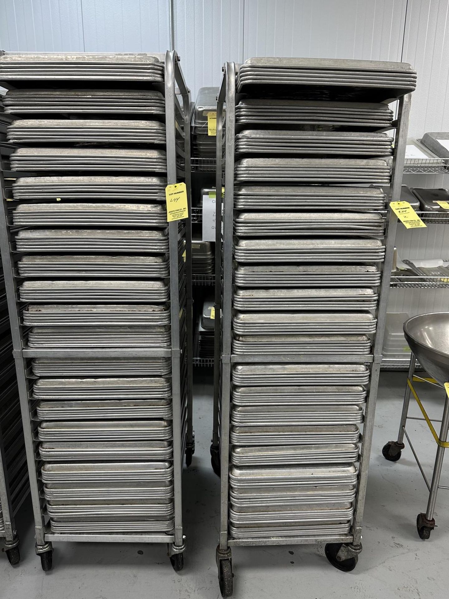 LOT (200) Aluminum Trays w/ (2) Carts, 17" x 24" | Rig Fee $100