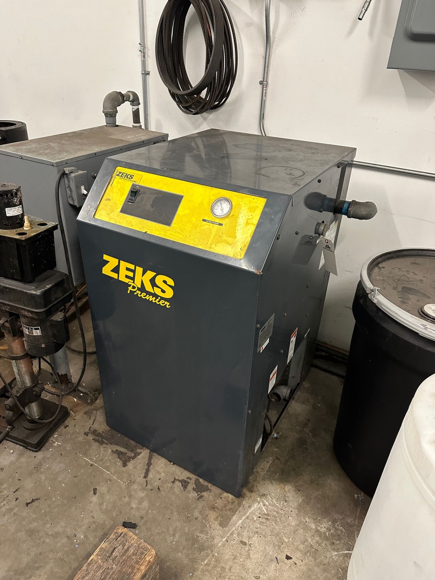 Zeks Model PNA325A500 Air Dryer, S/N: WCH1006597 | Rig Fee $500 See Desc