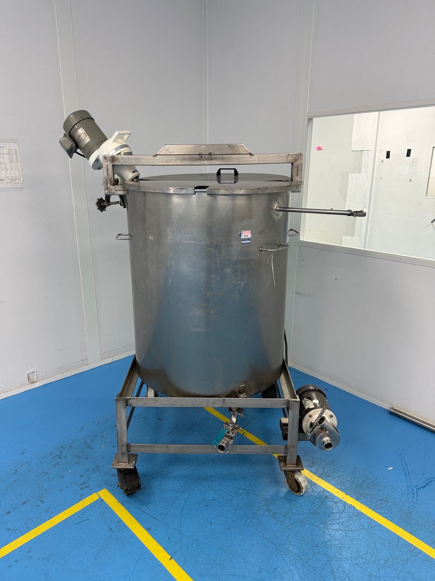 160 Gallon Stainless Steel Mix Tank, with Top Mounted Agitator, Appro | Rig Fee: 200 See Desc - Image 2 of 7