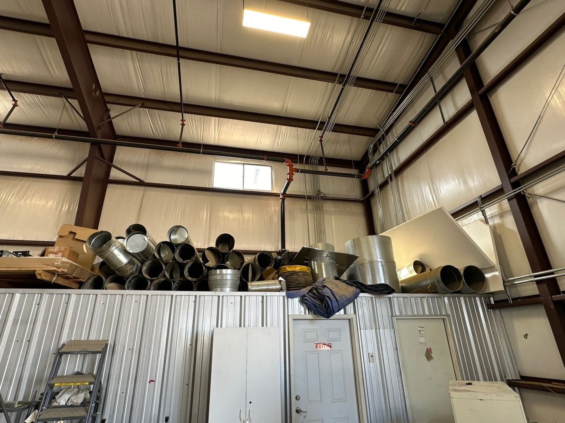 Lot of Ducting | Rig Fee $350 - Image 4 of 4