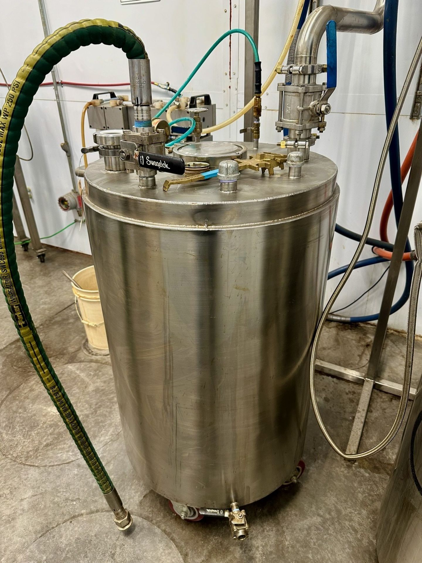 Modified BizzeBee Solvent Recovery System w/ Welch Vacuum Pump, Model 216 | Rig Fee $350 - Image 5 of 10