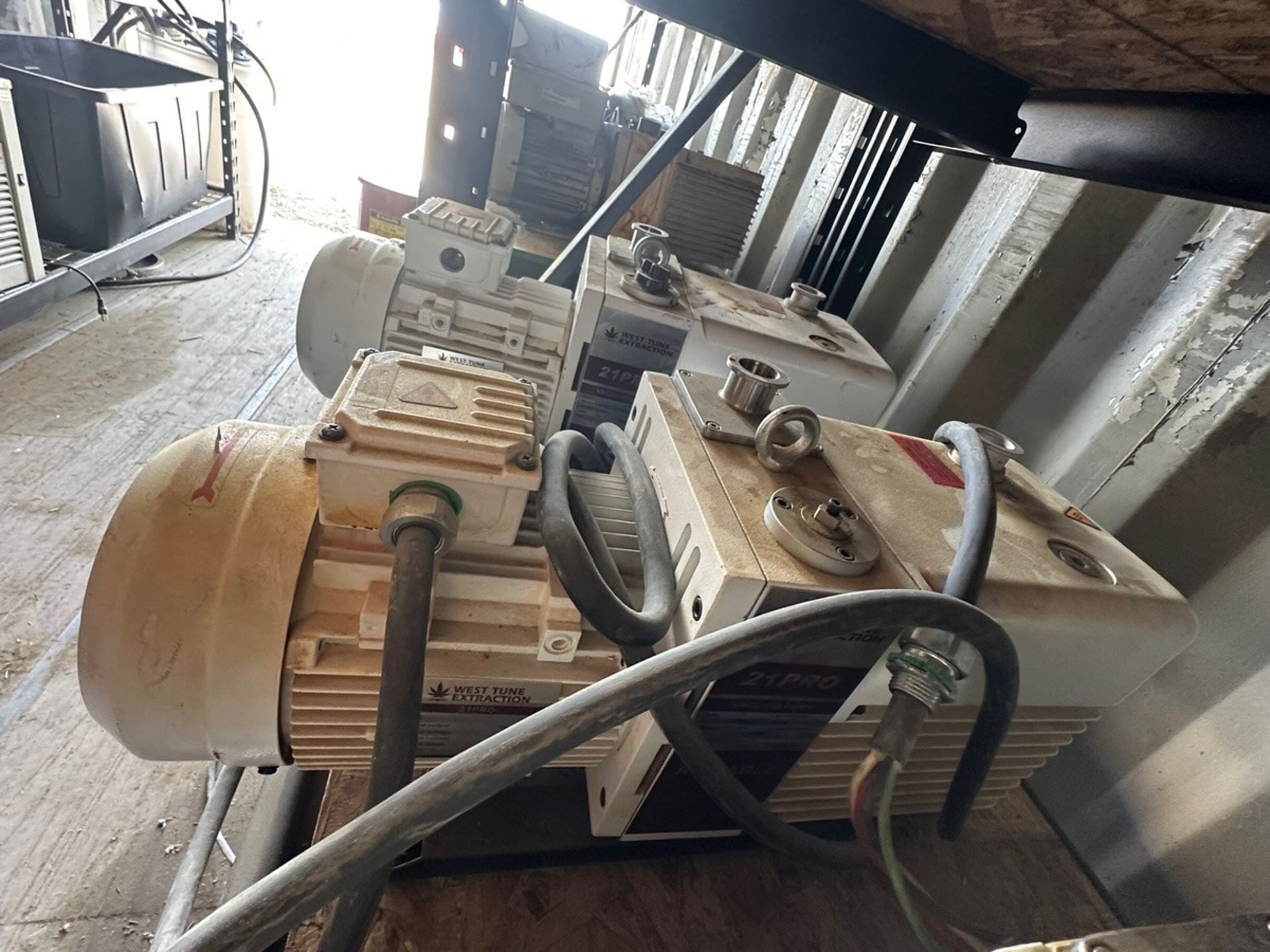 Shelf With Contents, Vacuum Pumps, Filters | Rig Fee $200 - Image 8 of 17