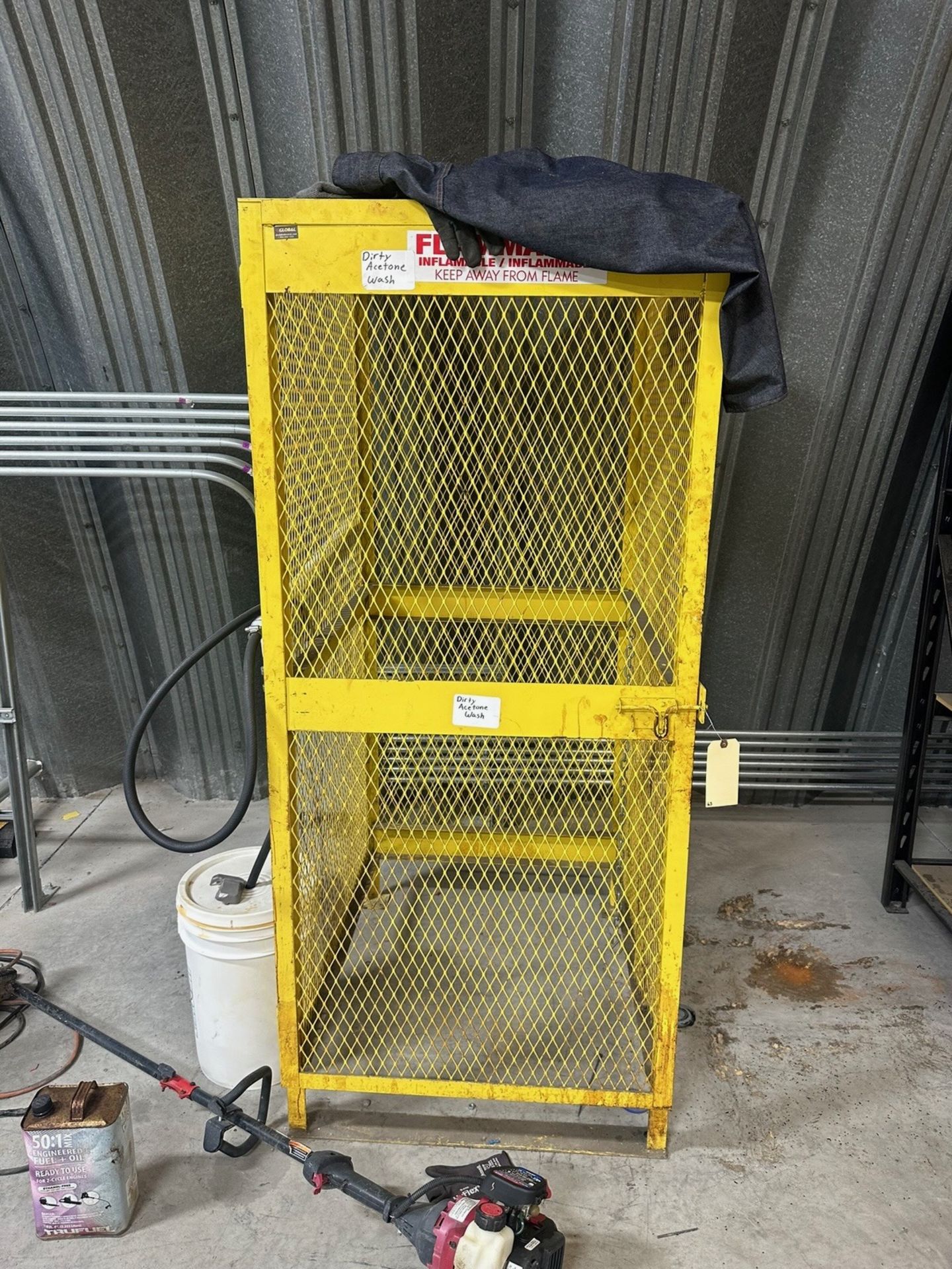 Flammable Tanks storage cage | Rig Fee $50