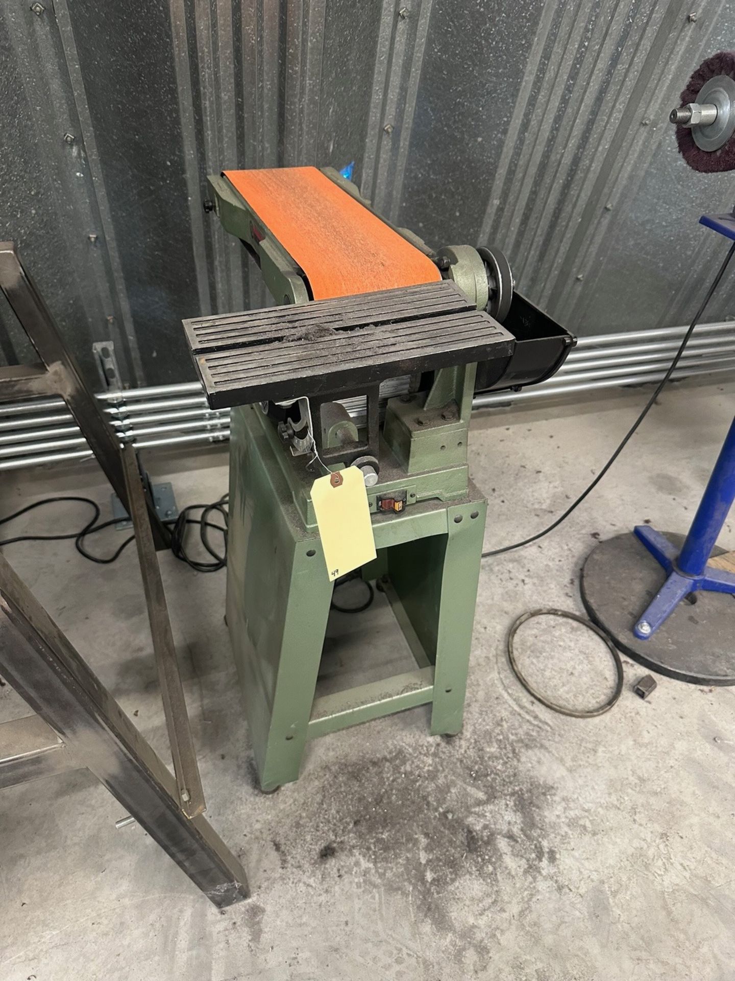 Central Machinery, Combination Sander, Item 61750, S/N 358451841 | Rig Fee $35