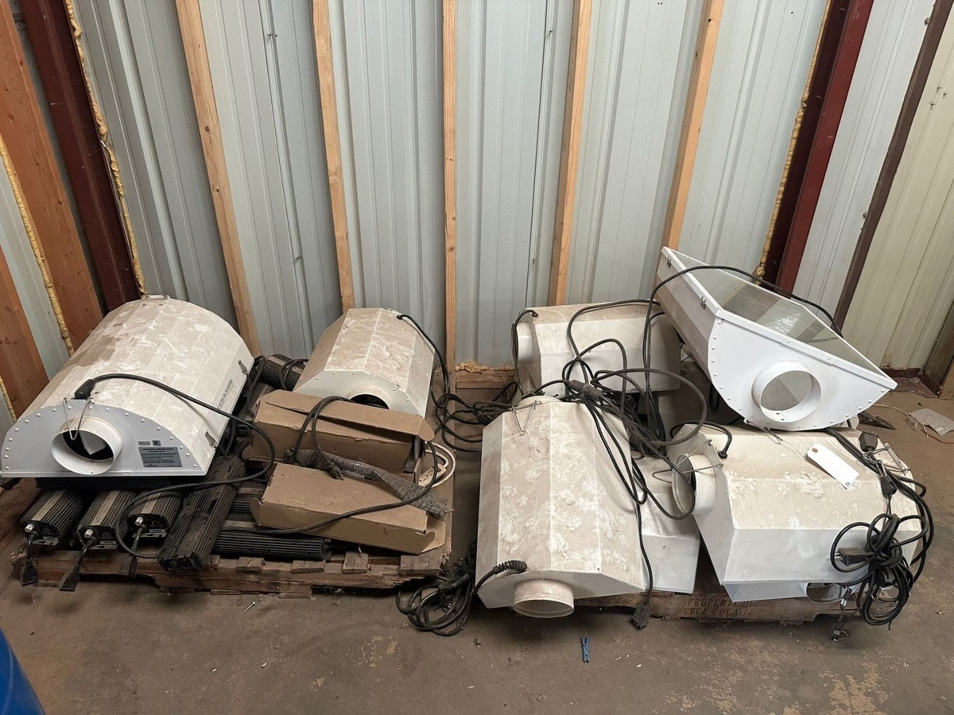 Pallets of Grow Lights And Power Supply | Rig Fee $35