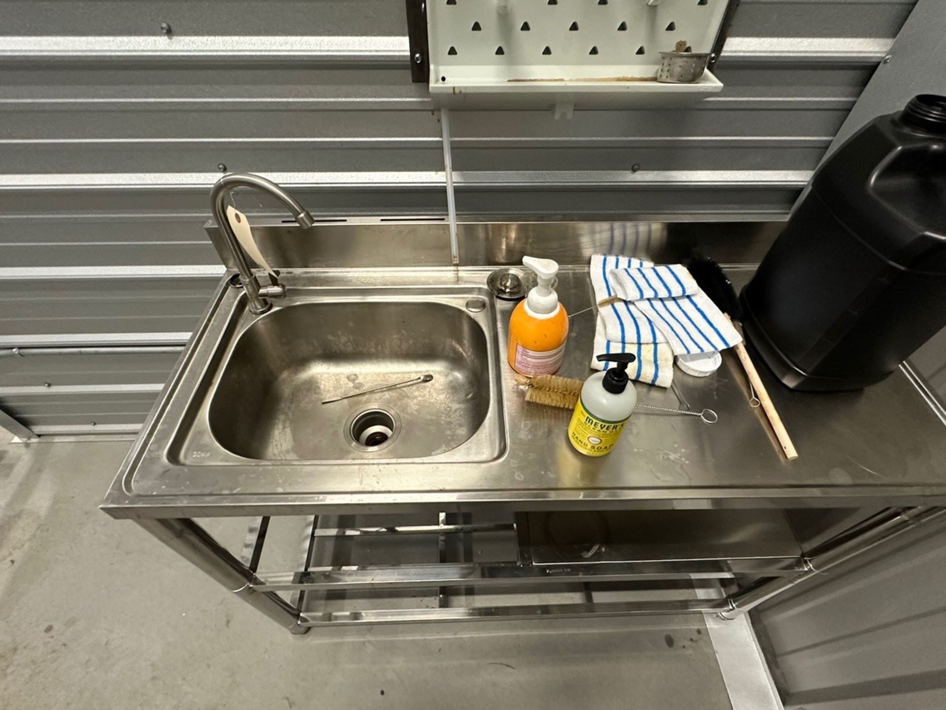 Stainless Steel Sink, | Rig Fee $100 - Image 2 of 4