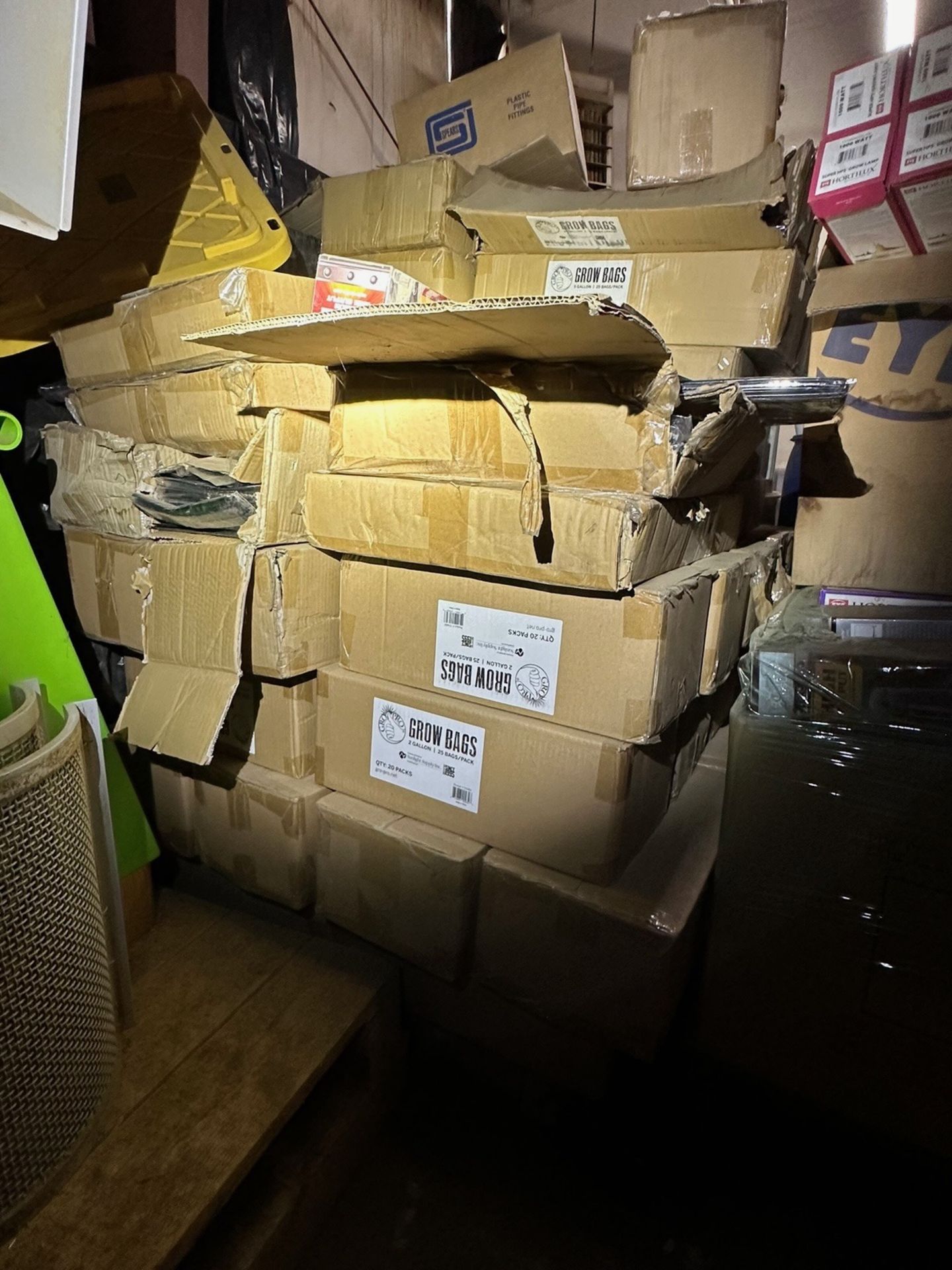 Pallet Of Grow Lights &amp; Grow Bags | Rig Fee $100 - Image 3 of 6