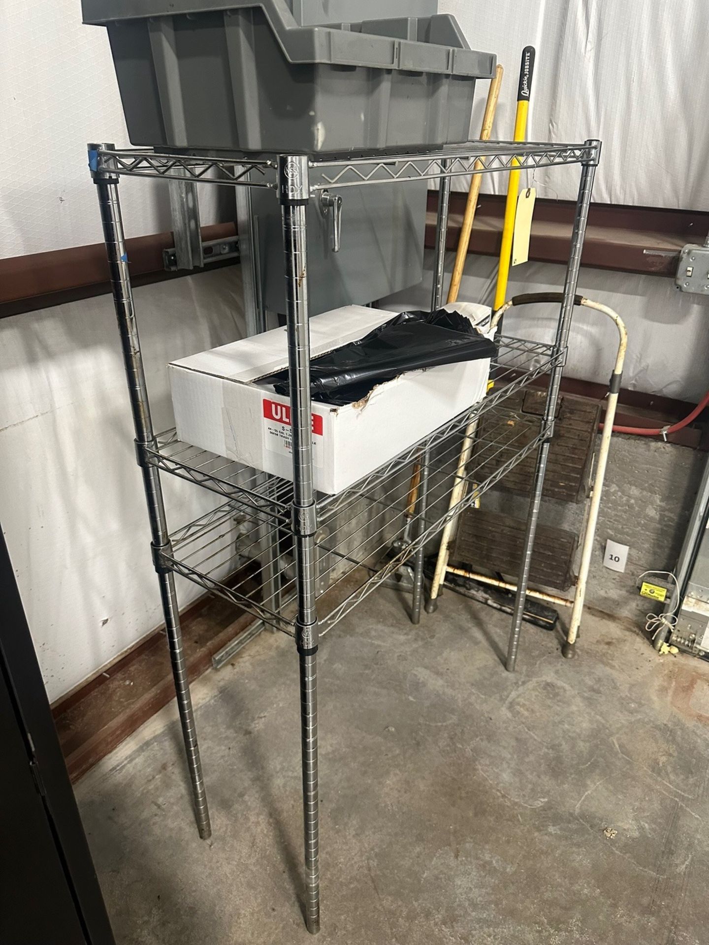 Metro rack 3 tier | Rig Fee $35 - Image 2 of 2