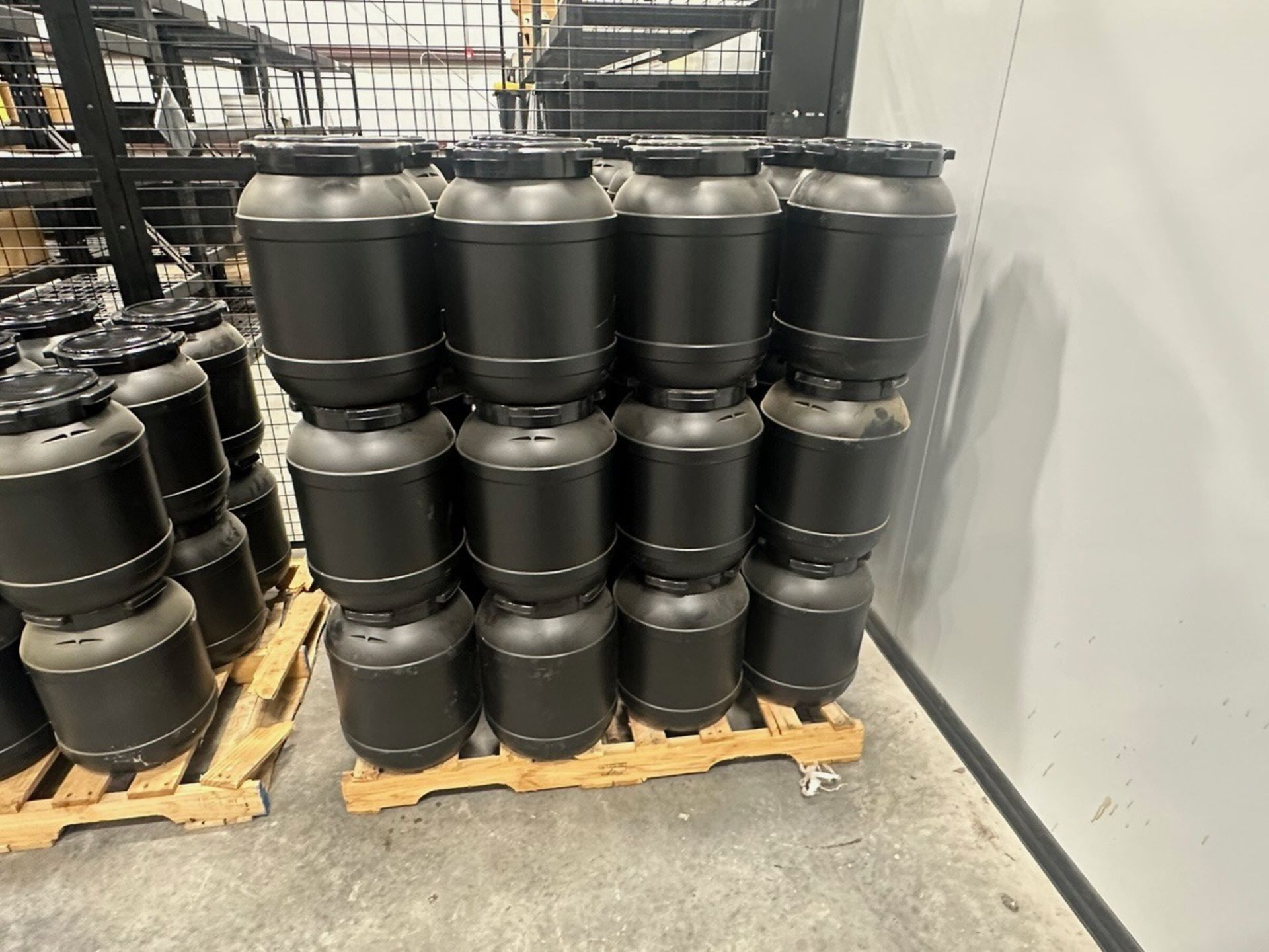 Food Grade, Sealing Bins | Rig Fee $125 - Image 4 of 15